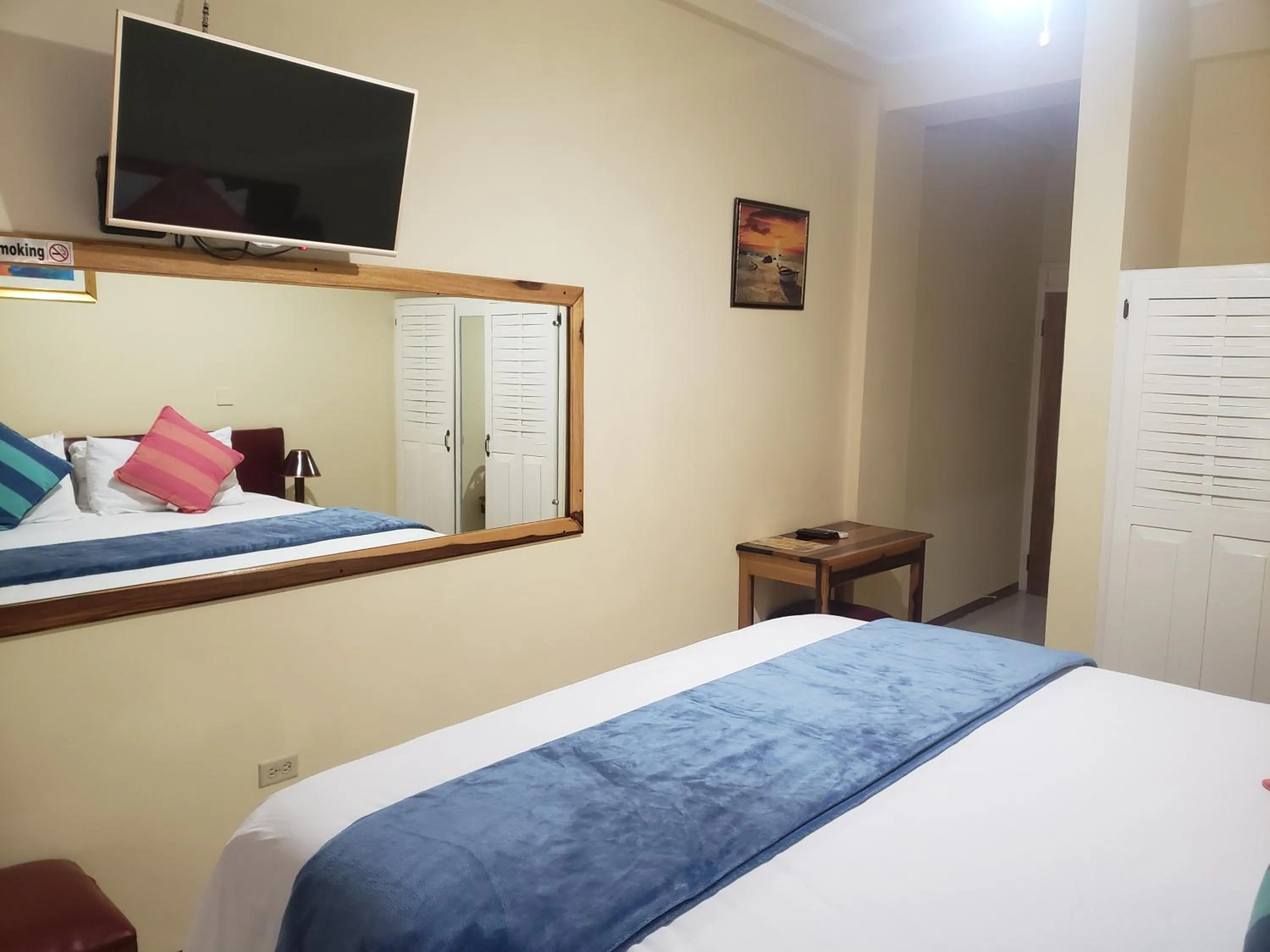 Bedroom, Bed in Sea Shell Palms, Ocho Rios