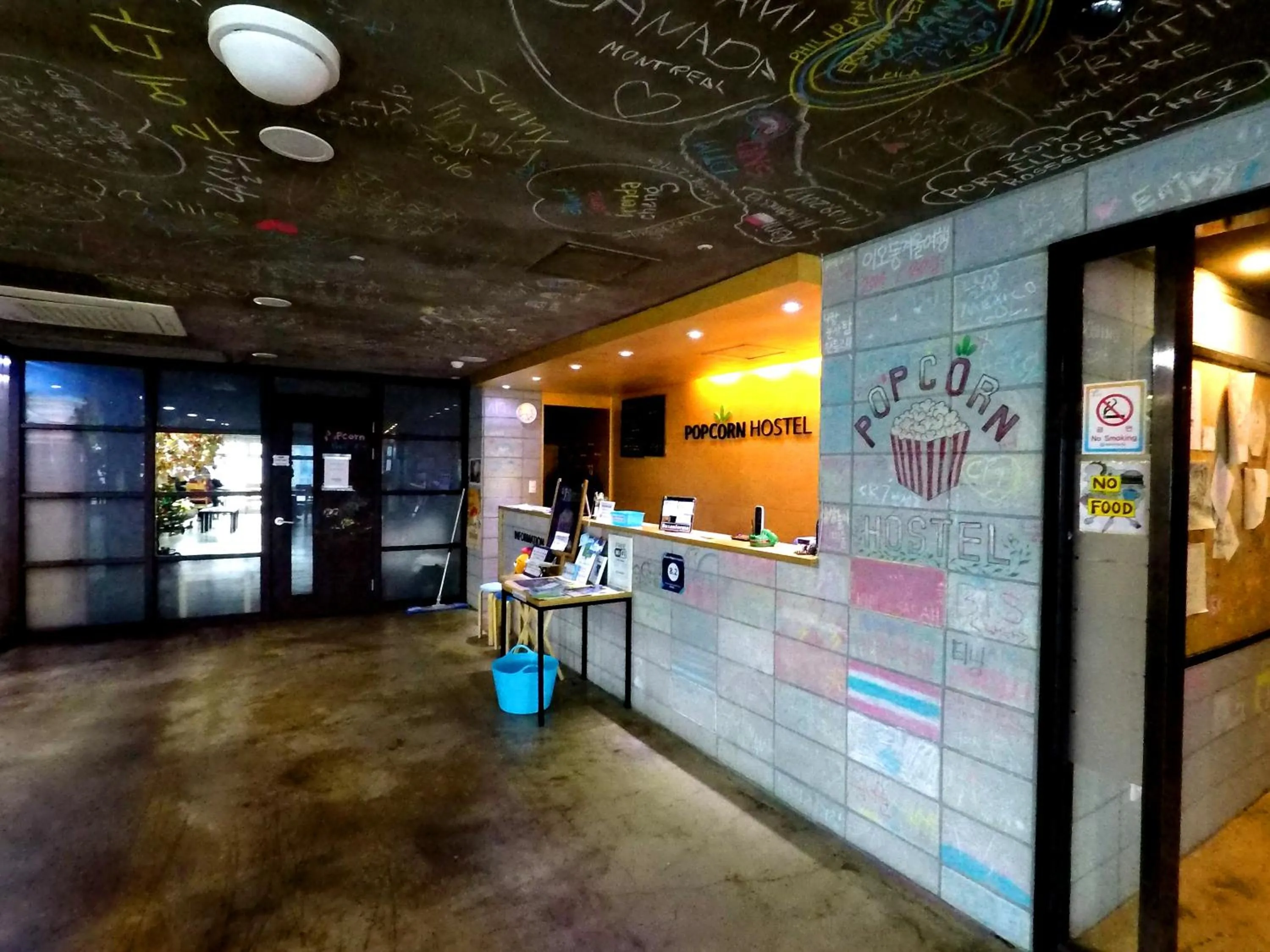 Property building in Busan Popcorn Hostel