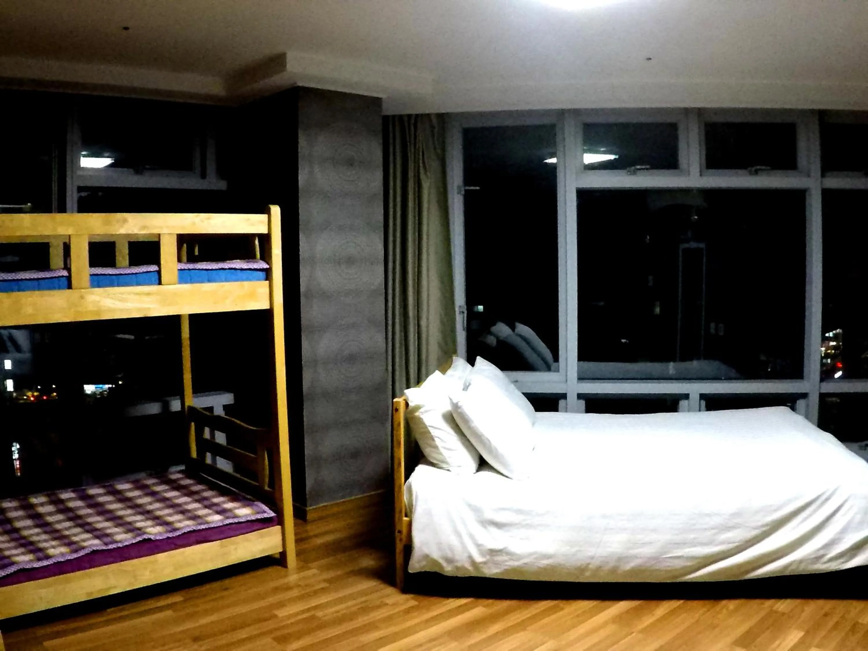 bunk bed, Bed in Busan Popcorn Hostel