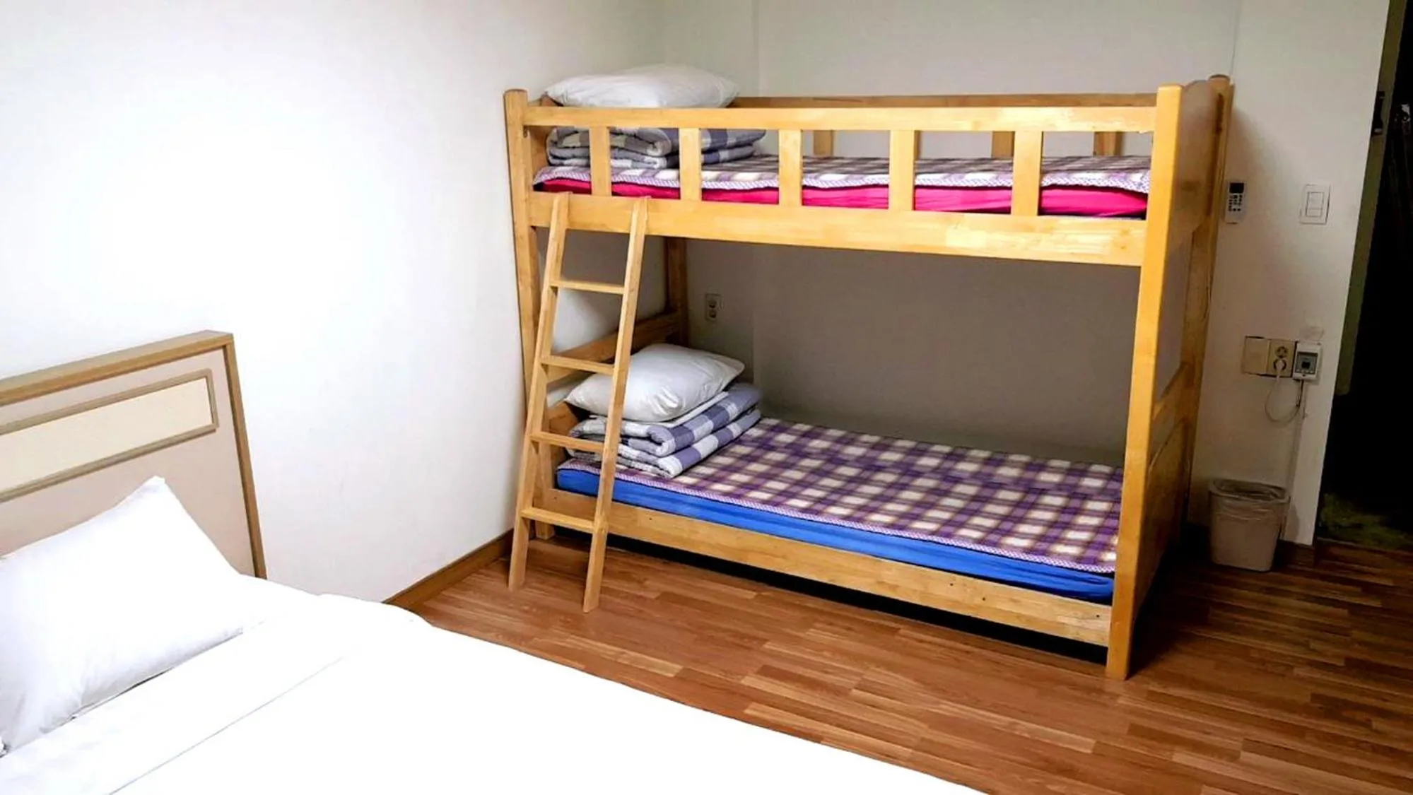 bunk bed, Bed in Busan Popcorn Hostel