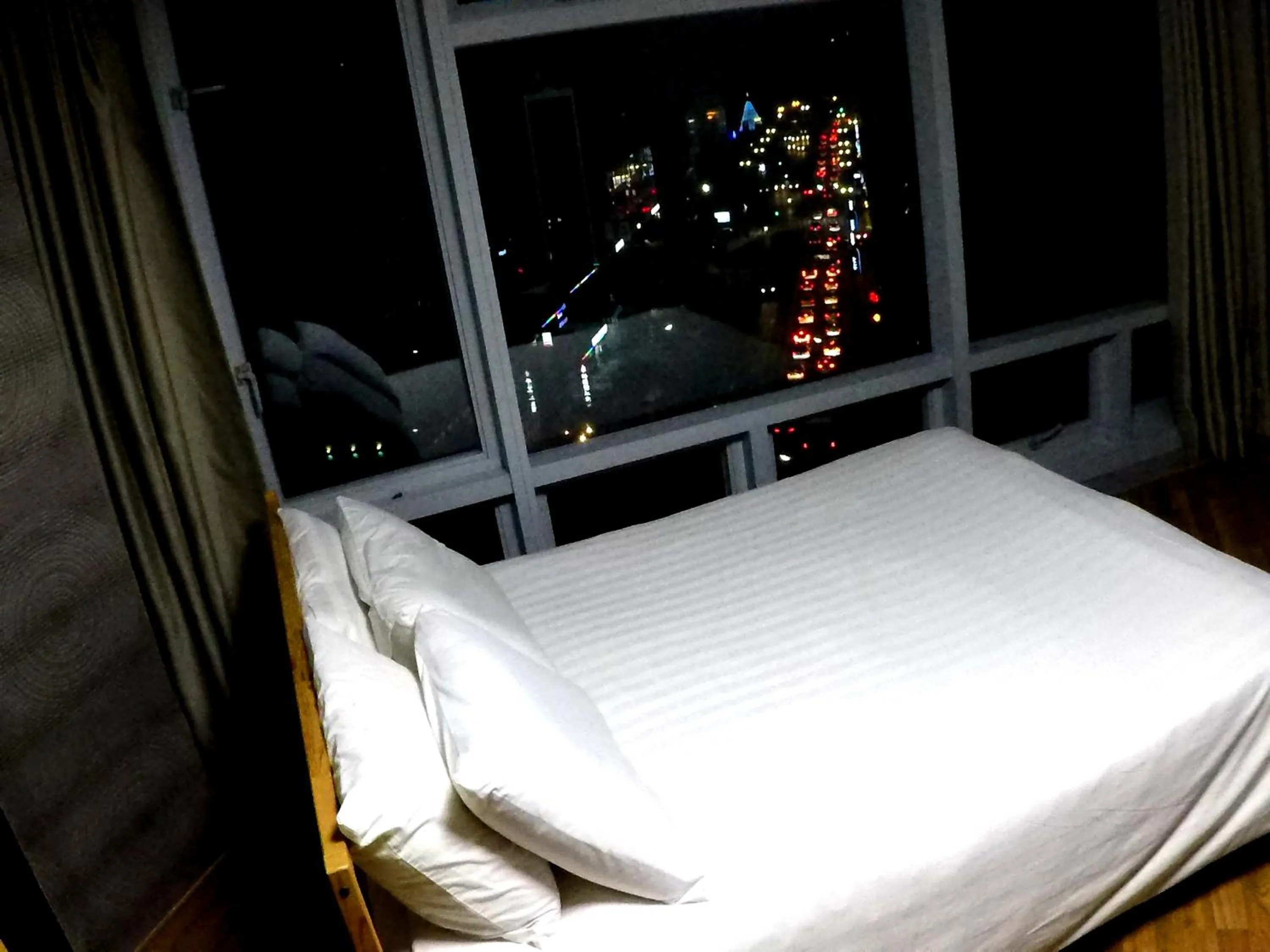 Bed in Busan Popcorn Hostel