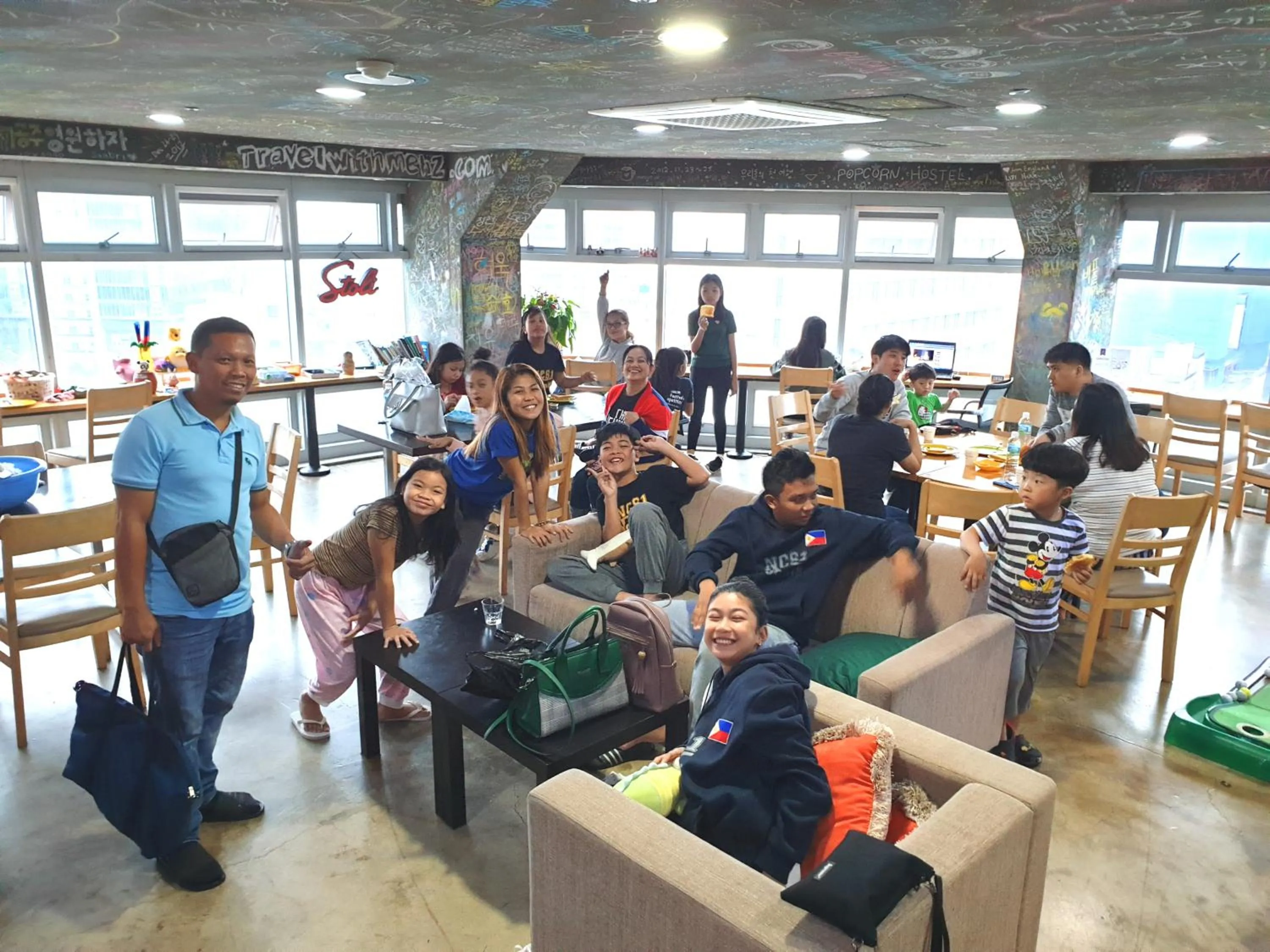 young children in Busan Popcorn Hostel