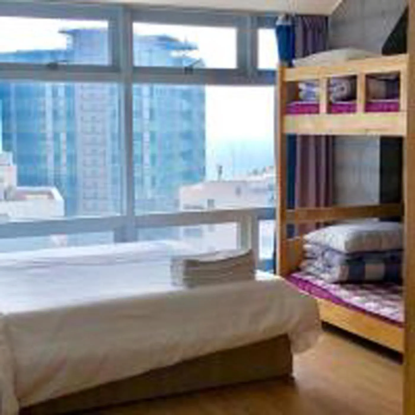 Decorative detail, Bed in Busan Popcorn Hostel