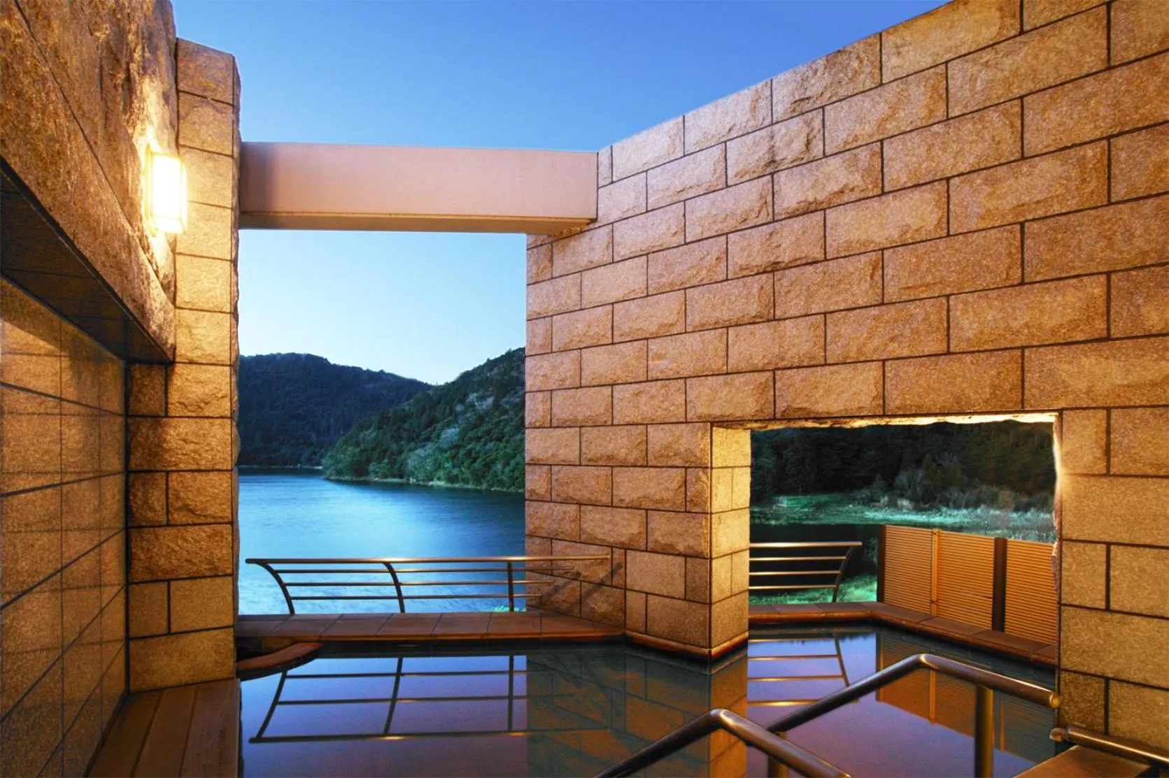 Hot Spring Bath in Azumaen