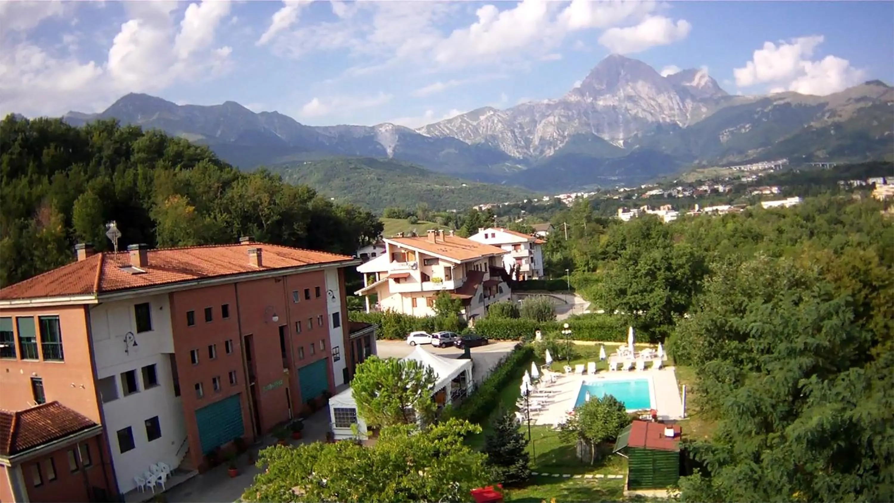 Property building in Residence La Piscina