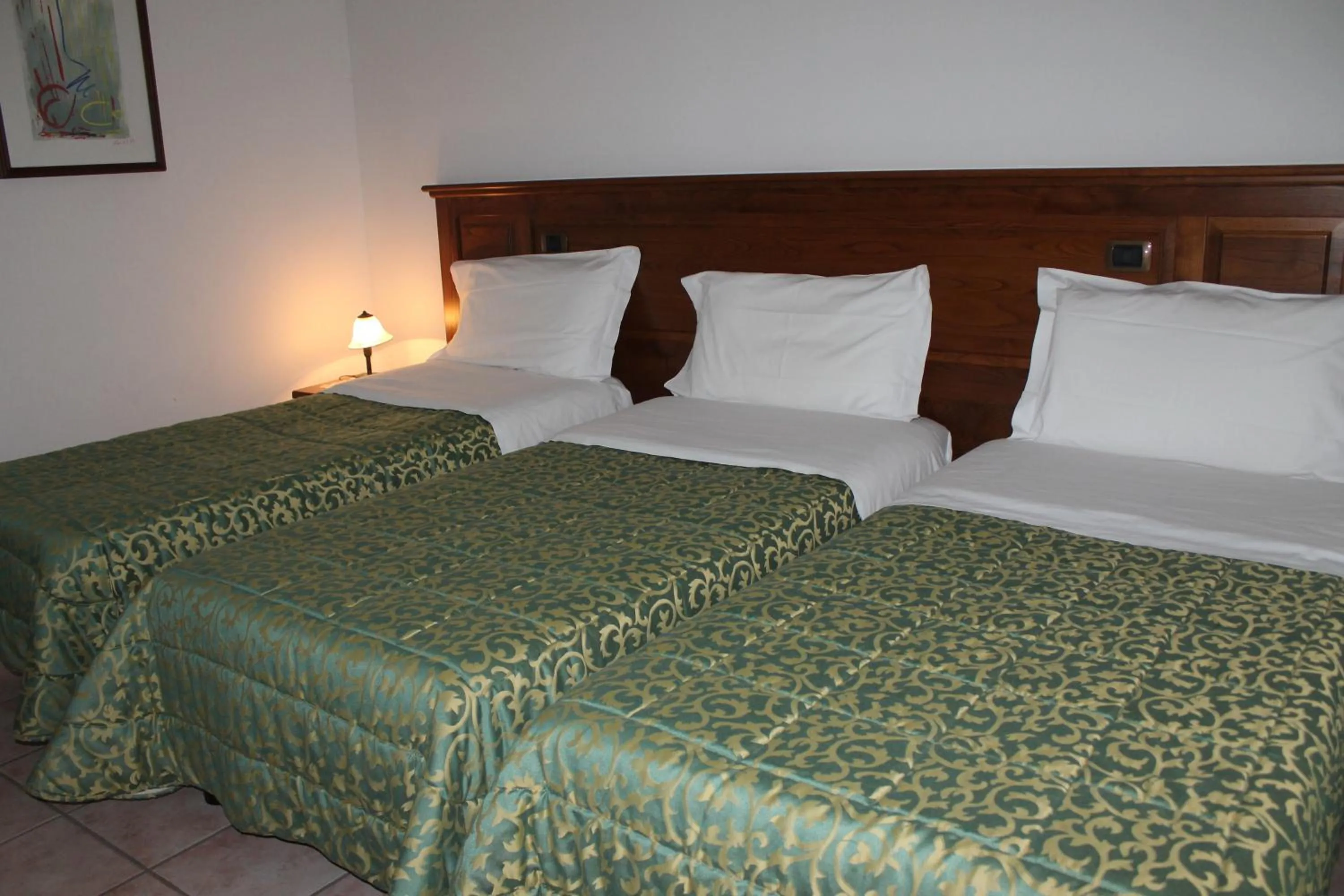 Photo of the whole room, Bed in Residence La Piscina