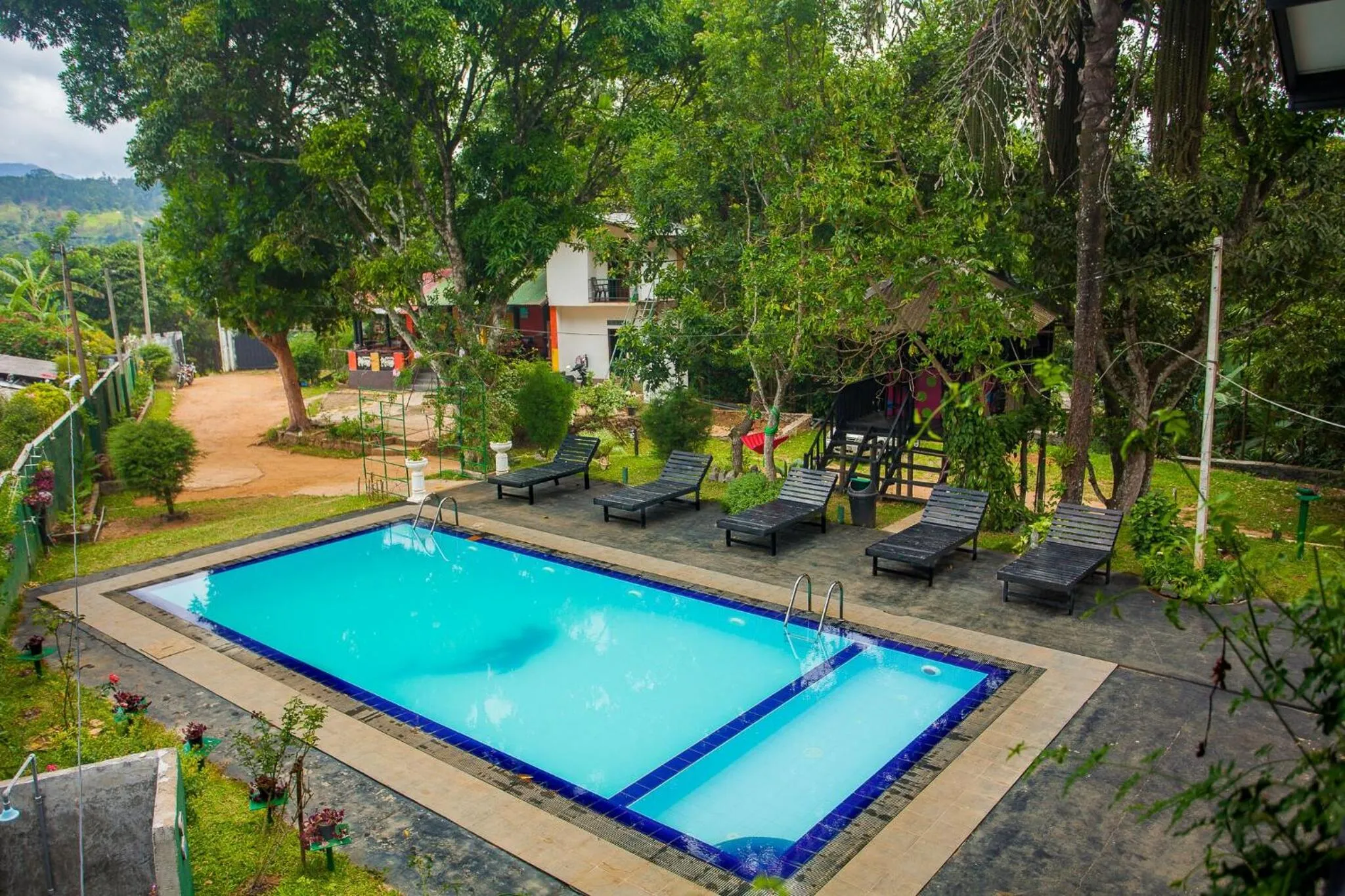 Garden in Ella Forest Paradise Hotel