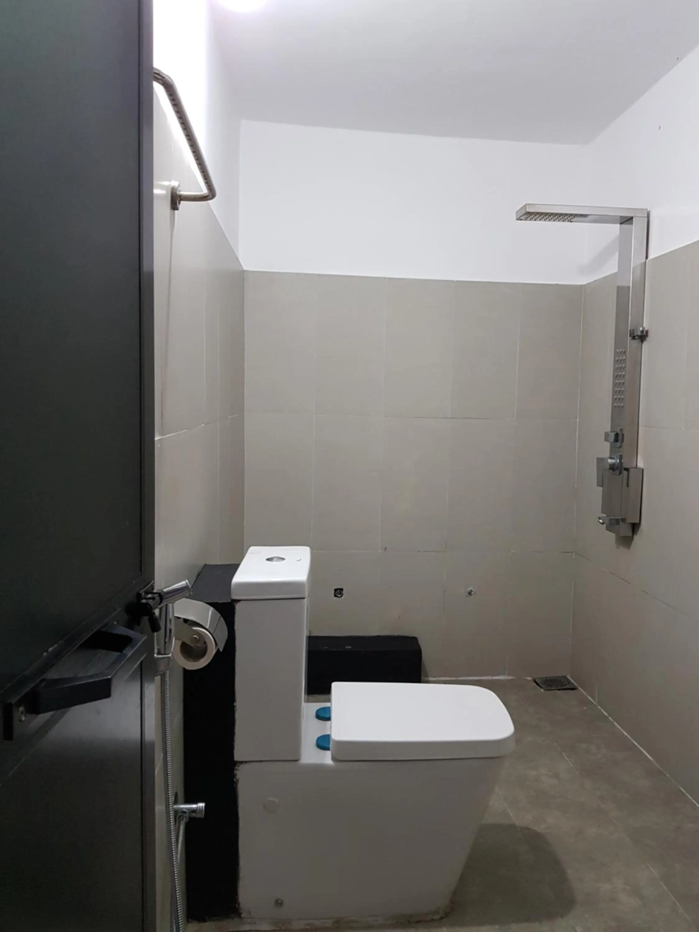 Shower in Ella Forest Paradise Hotel