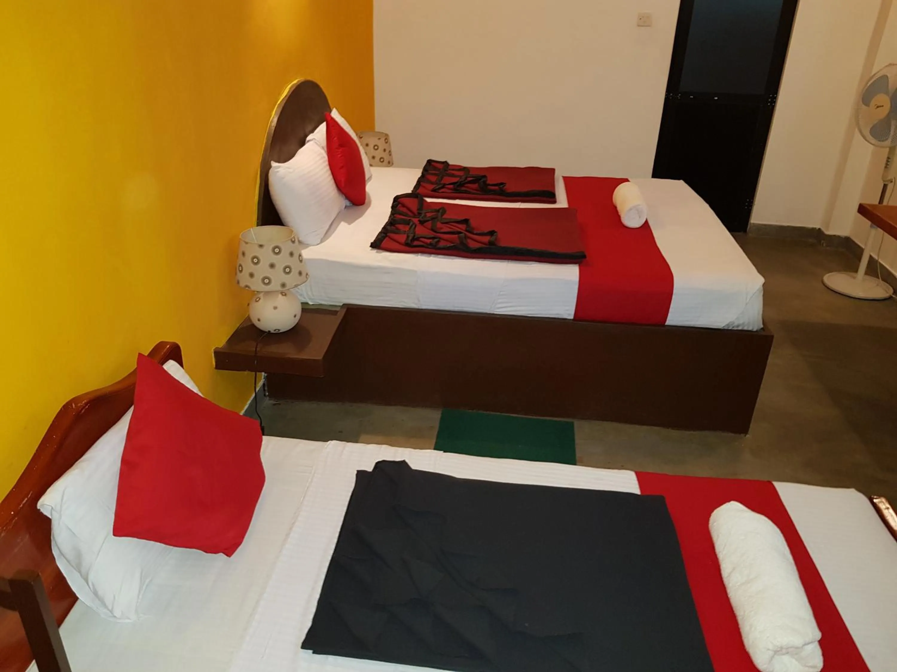 Bed in Ella Forest Paradise Hotel