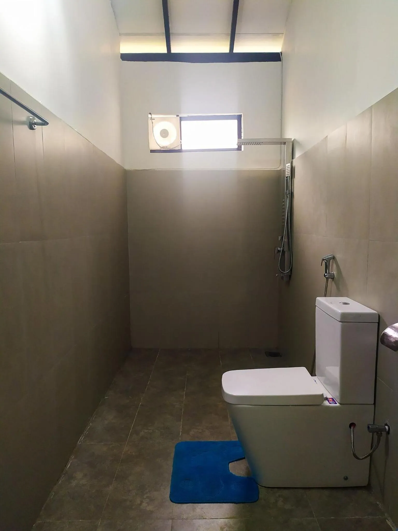 Shower in Ella Forest Paradise Hotel