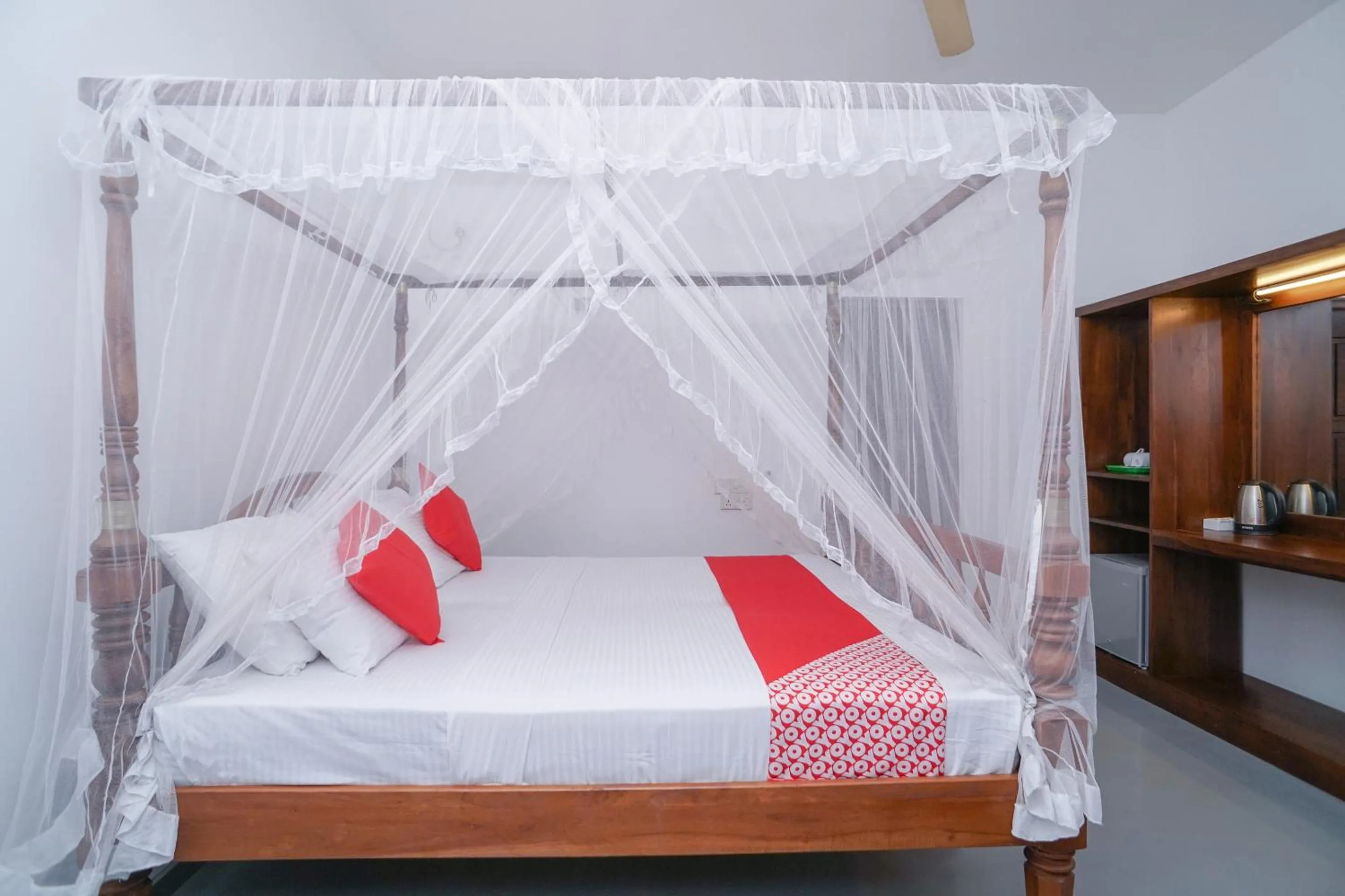 Bed in Surf Sea Breeze Apartments