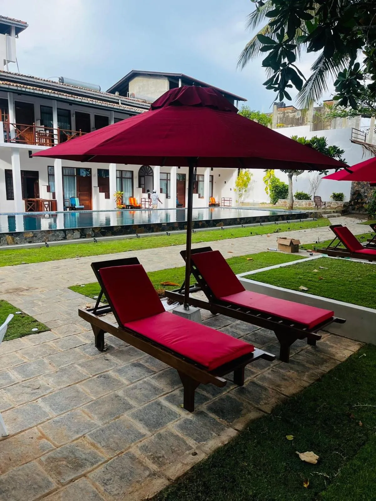 Swimming pool in Surf Sea Breeze Apartments