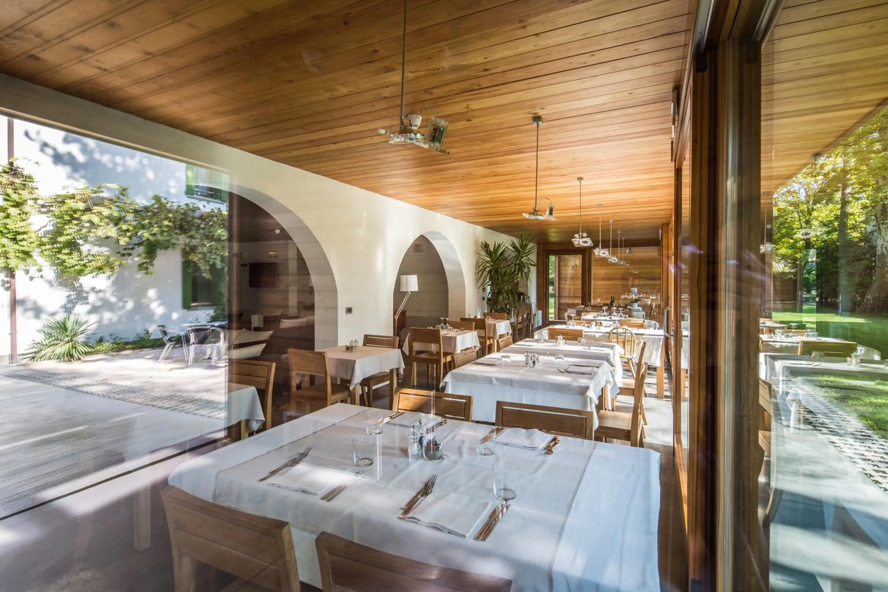 Restaurant/places to eat in Hotel La Pergola