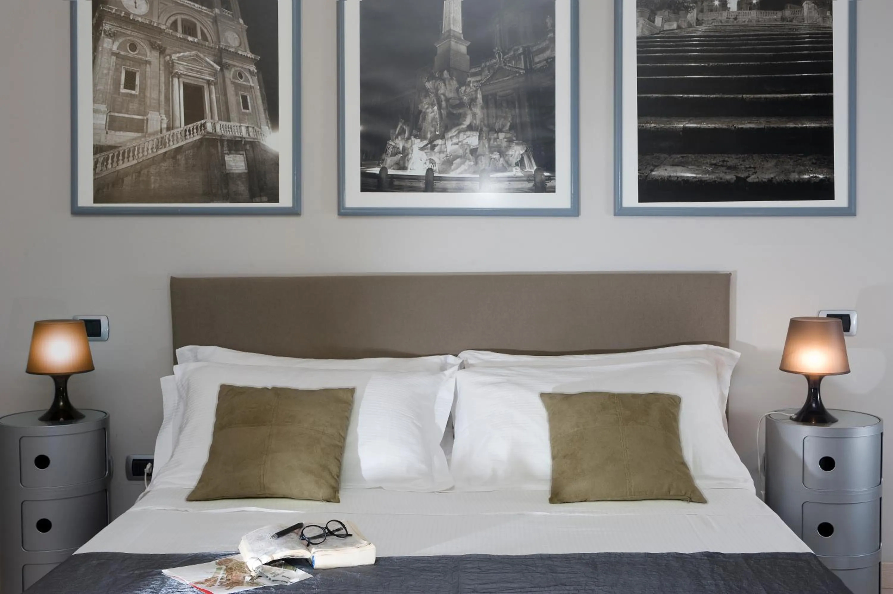 Decorative detail, Bed in B&B Best Vatican