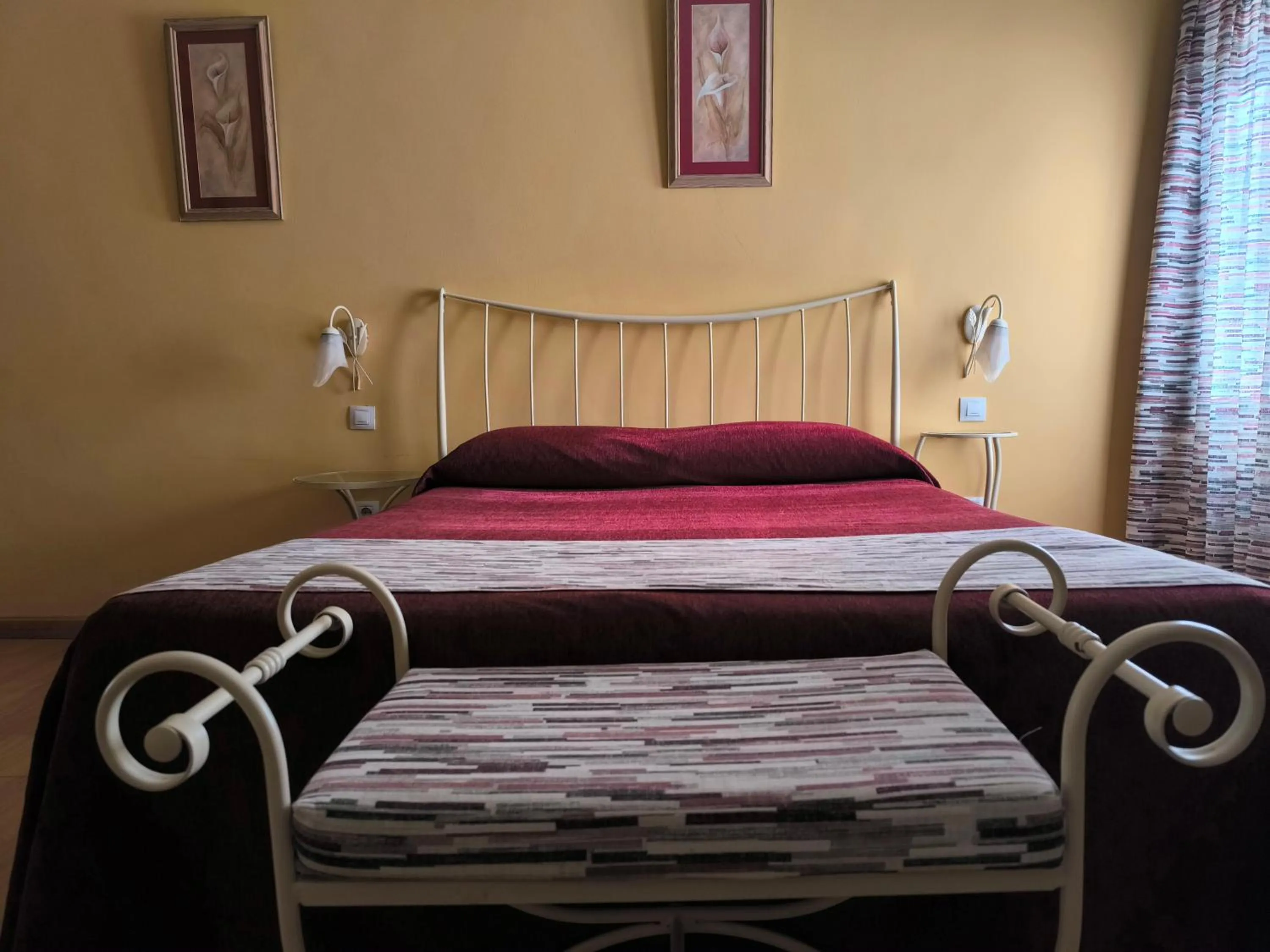 Bed in Posada Camino de Altamira