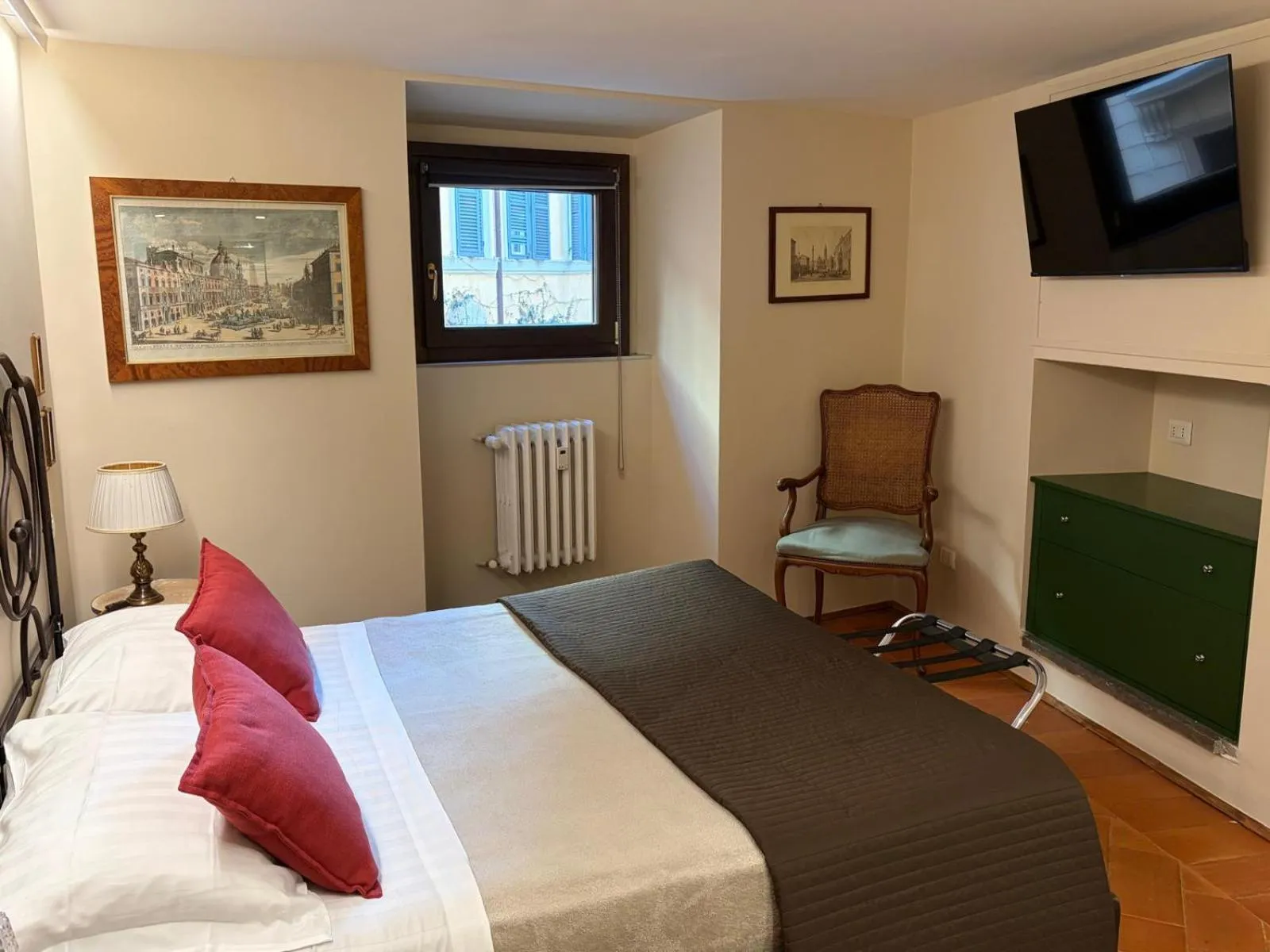 Bedroom, Bed in HiSuiteROME - ApartHotel