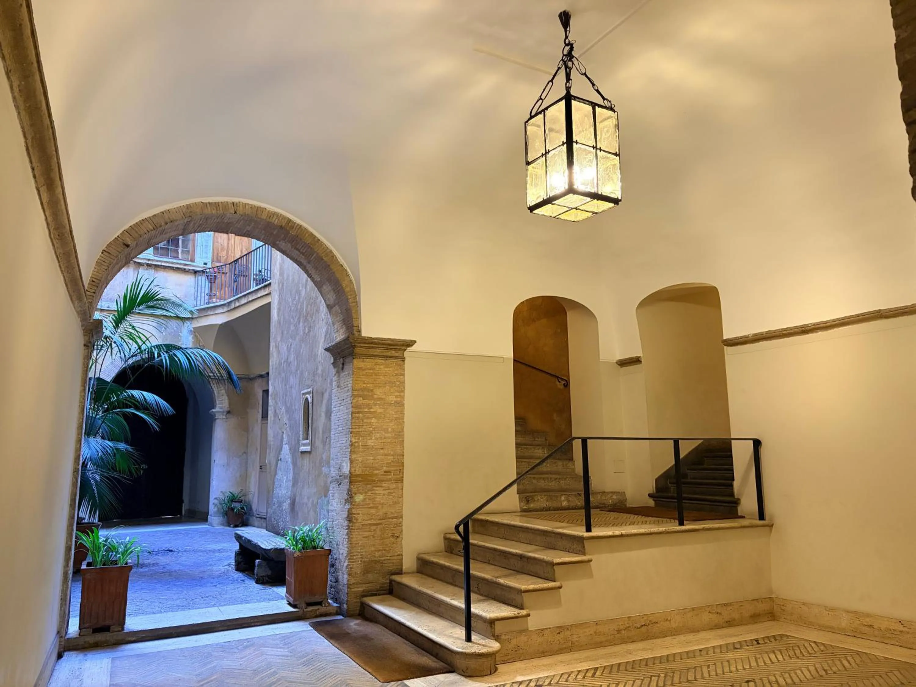 Patio in HiSuiteROME - ApartHotel