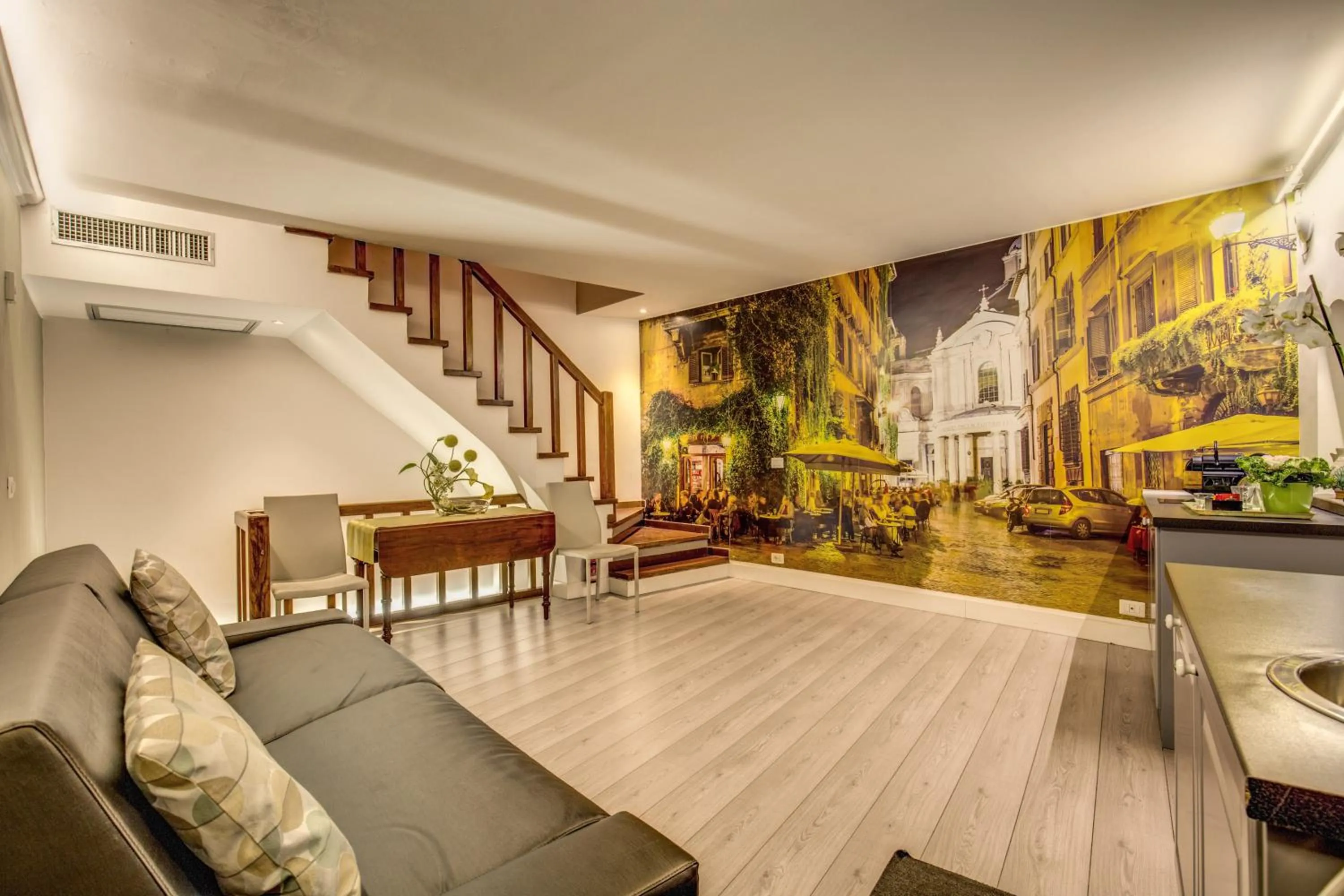 Dining area in HiSuiteROME - ApartHotel