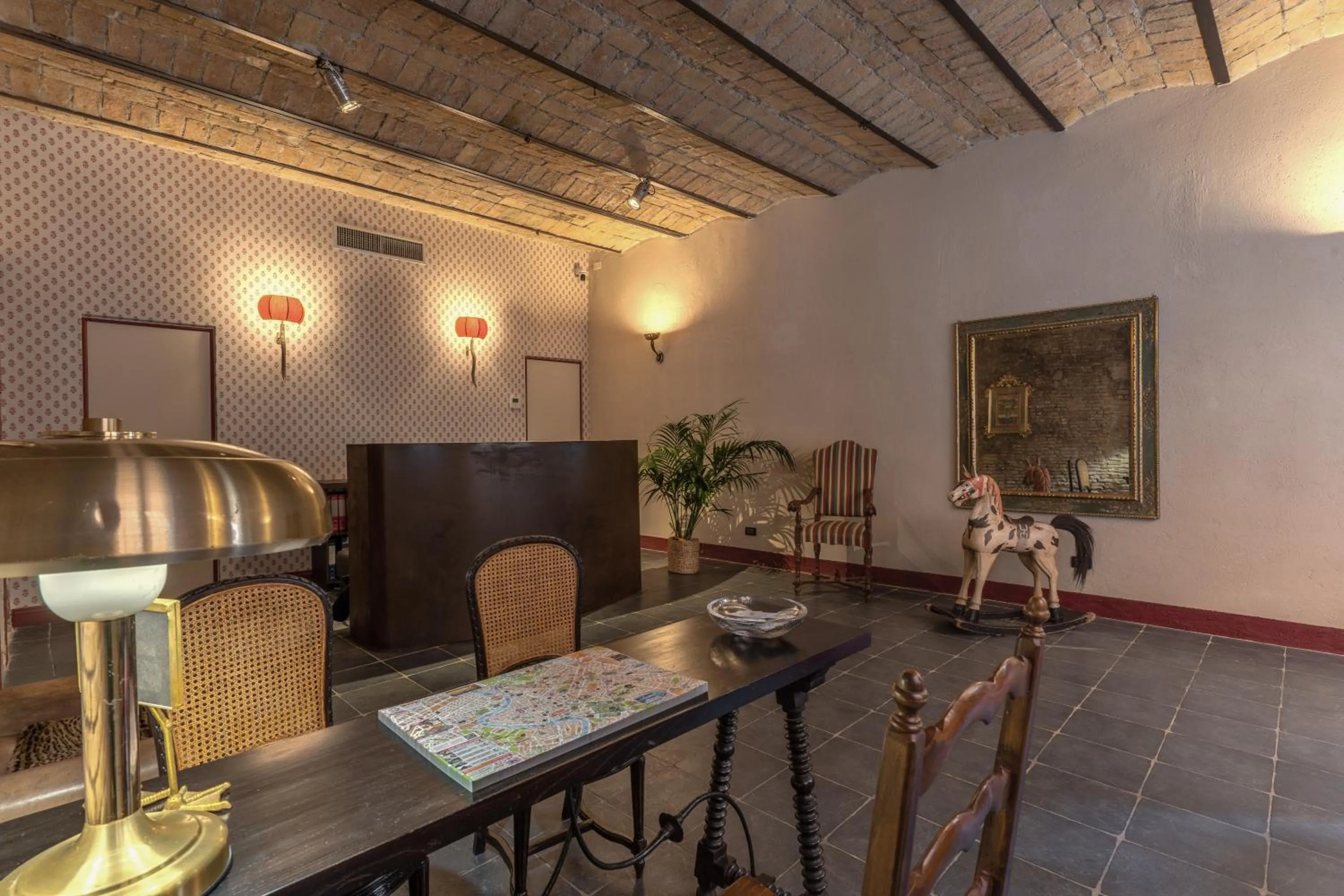 Lobby or reception in HiSuiteROME - ApartHotel