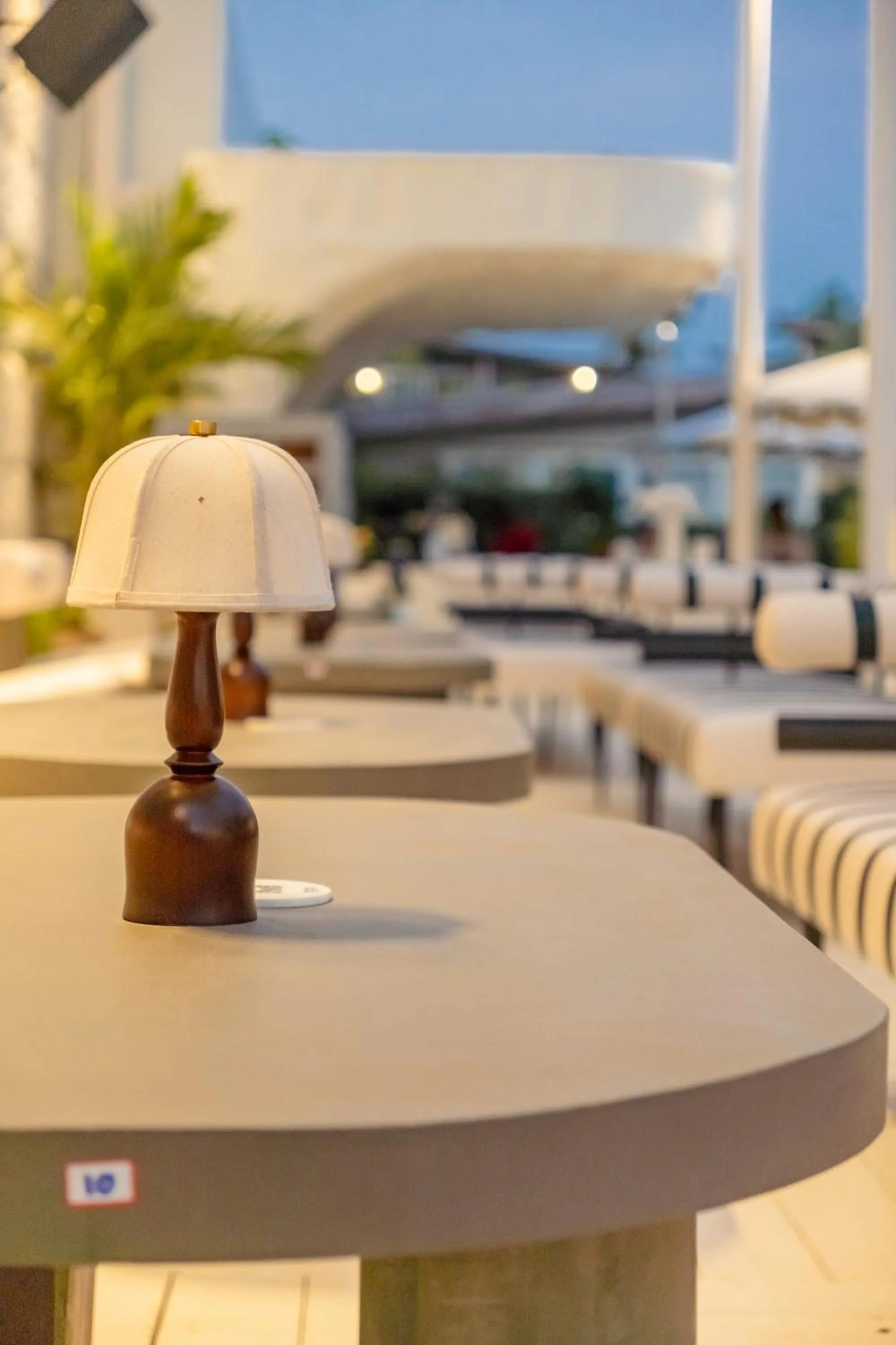 Restaurant/places to eat in Living Room Beach Resort