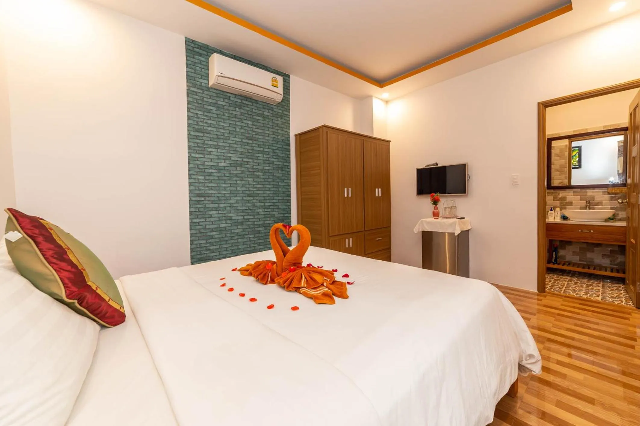 Bed in An Bang beach White Sand Sea Villa