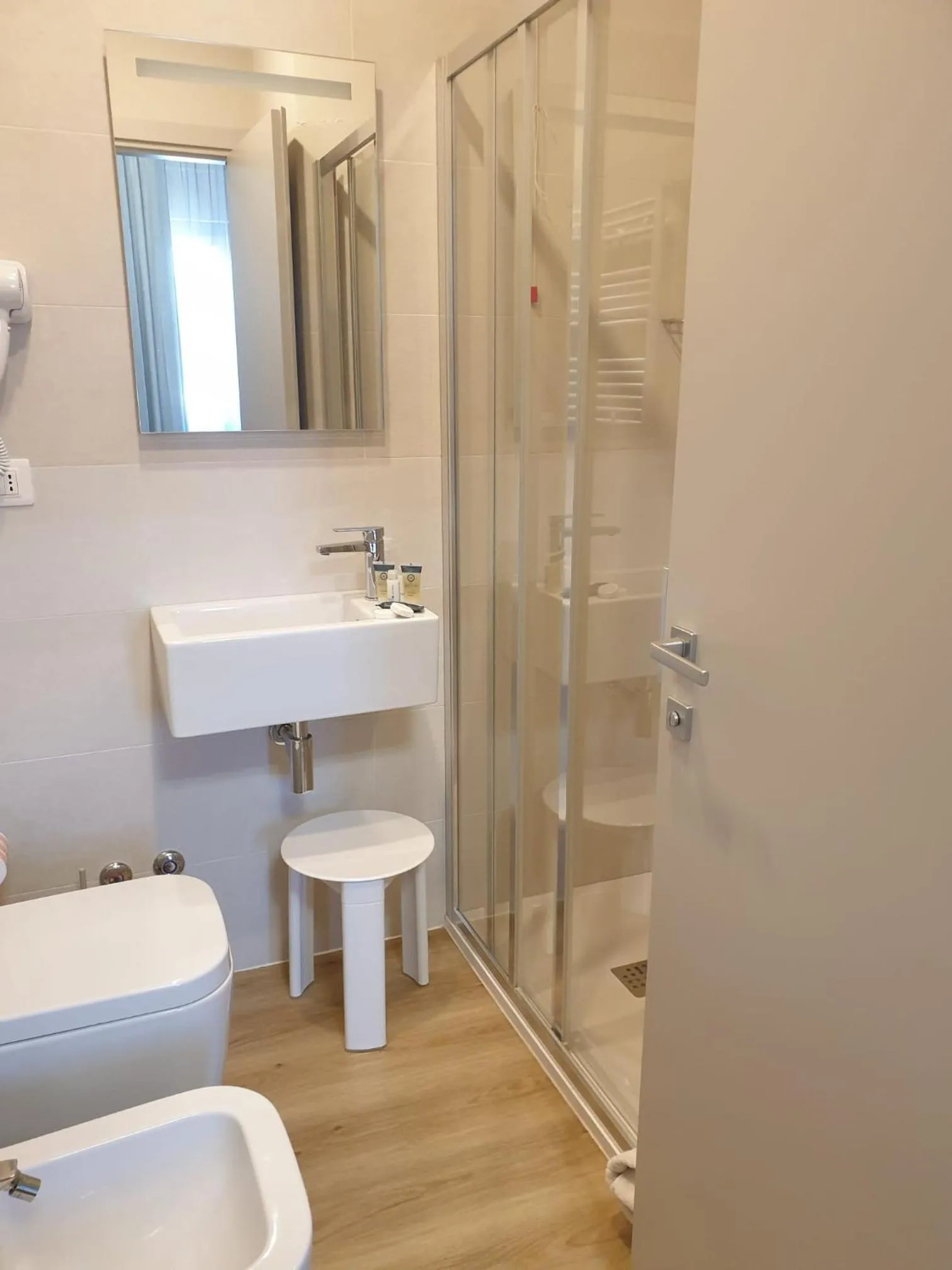 Bathroom in Hotel De La Ville depandance di Hotel Augustus