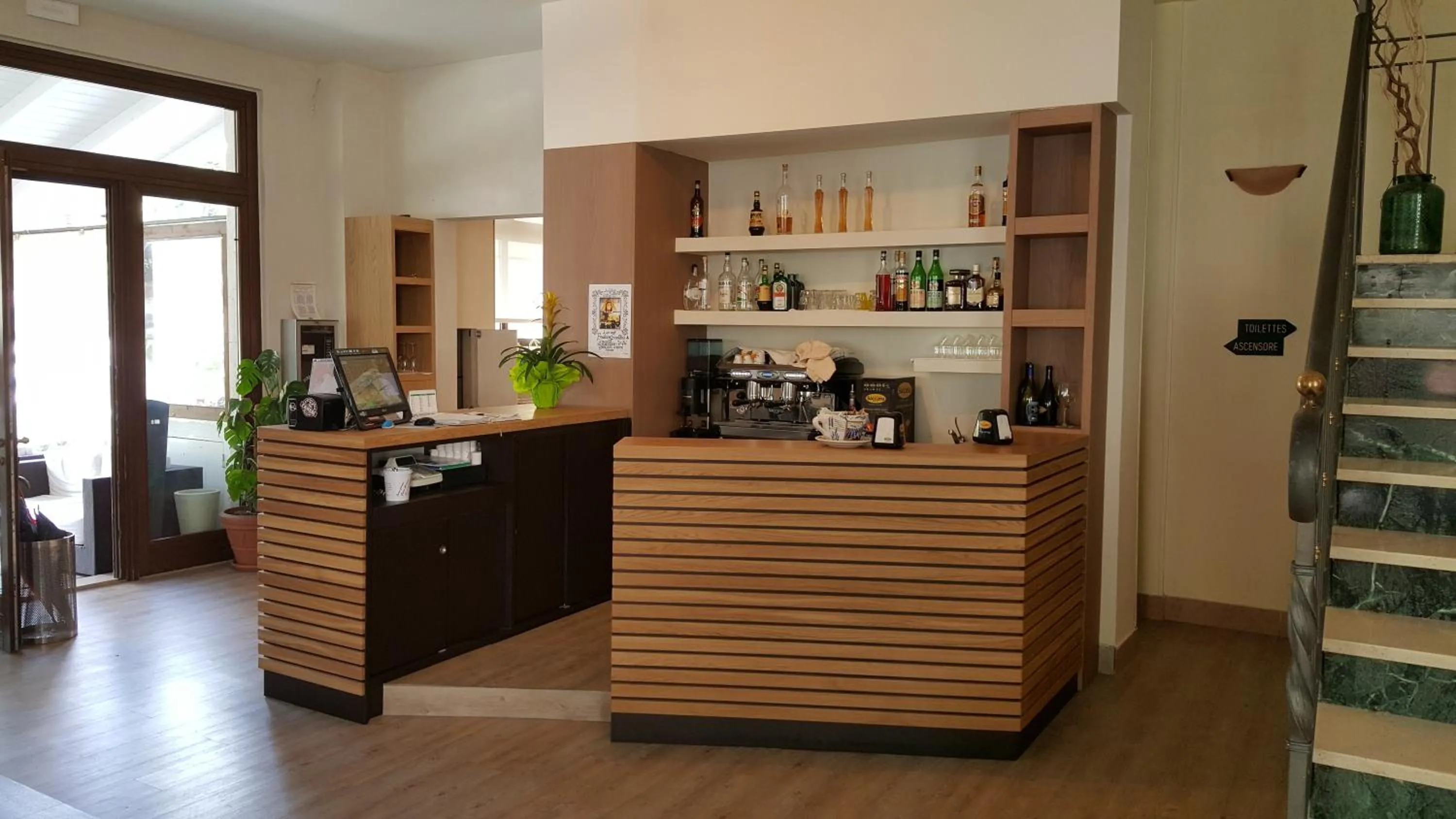 Lounge or bar in Hotel De La Ville depandance di Hotel Augustus