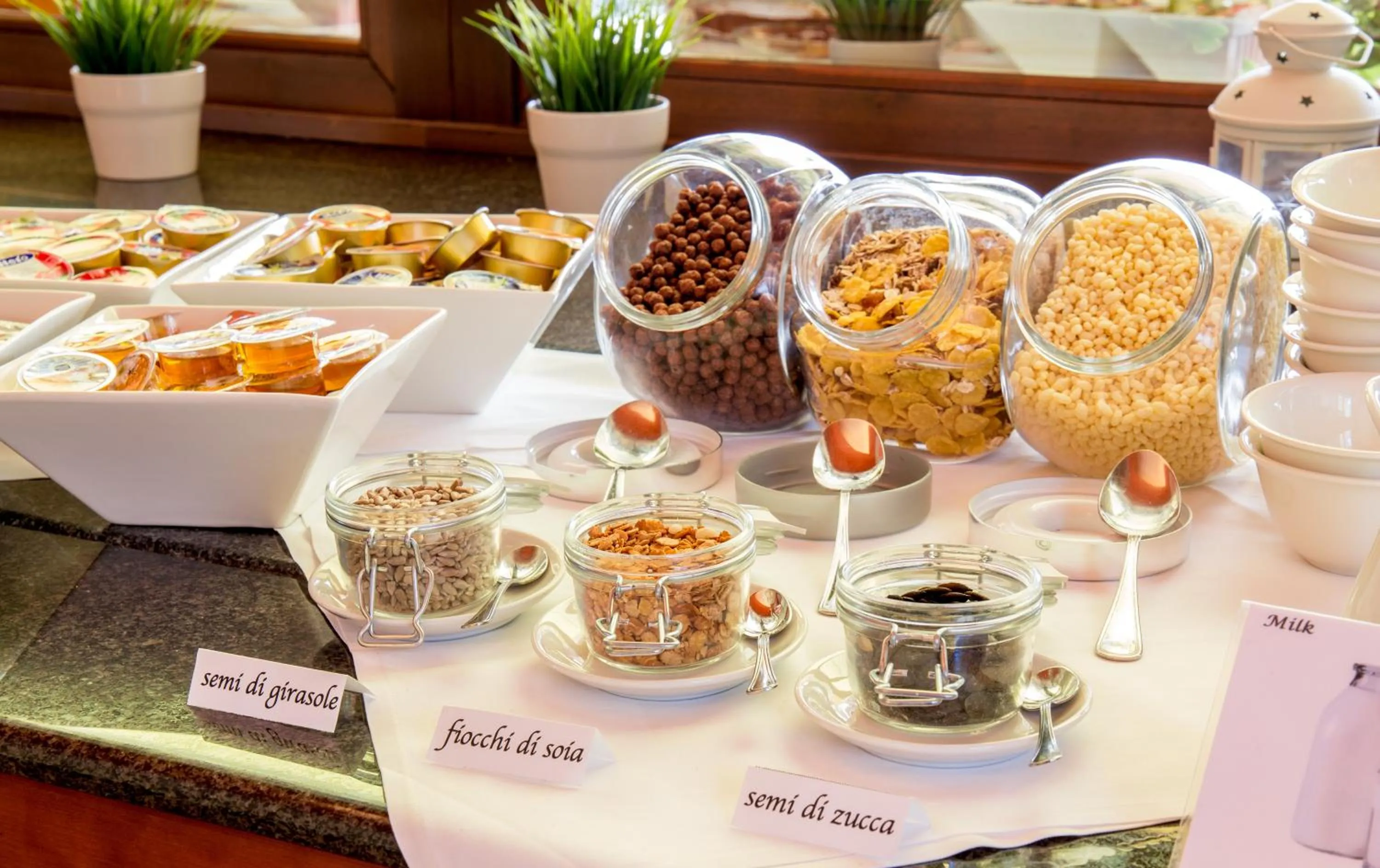 Food in Hotel De La Ville depandance di Hotel Augustus