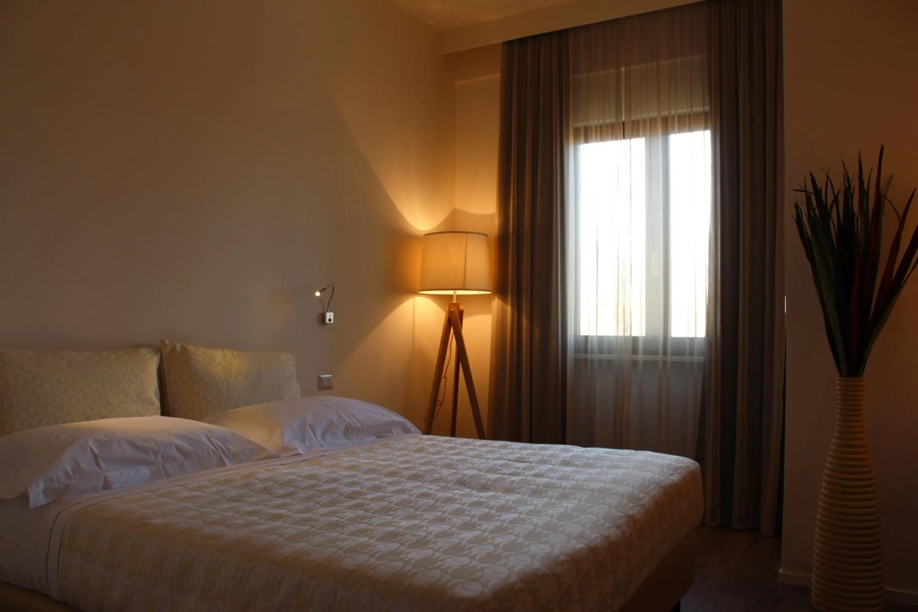 Bed in Hotel De La Ville depandance di Hotel Augustus