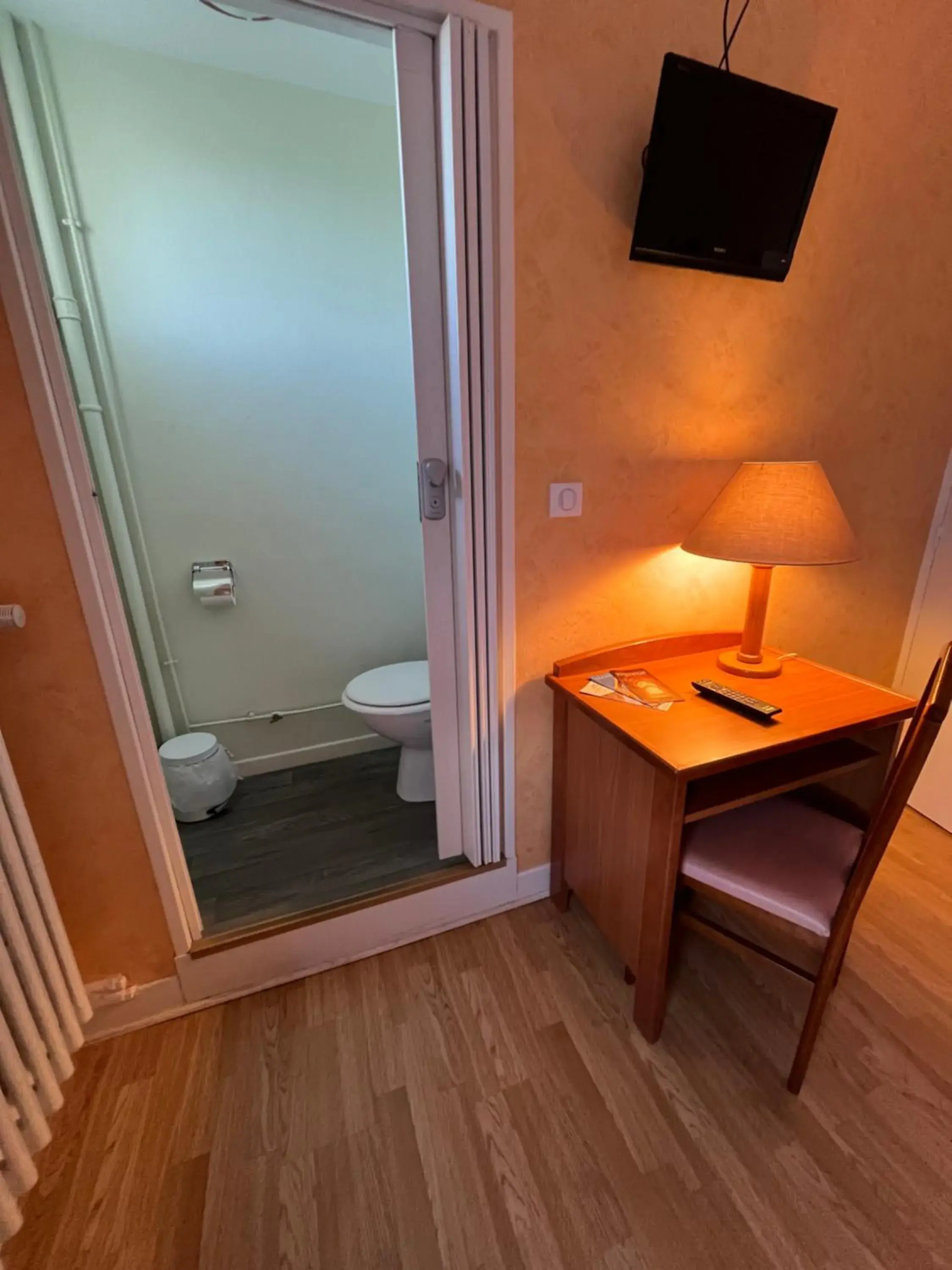 Standard Double Room in Aux Quatre Vents Standard Double Room in Aux Quatre Vents