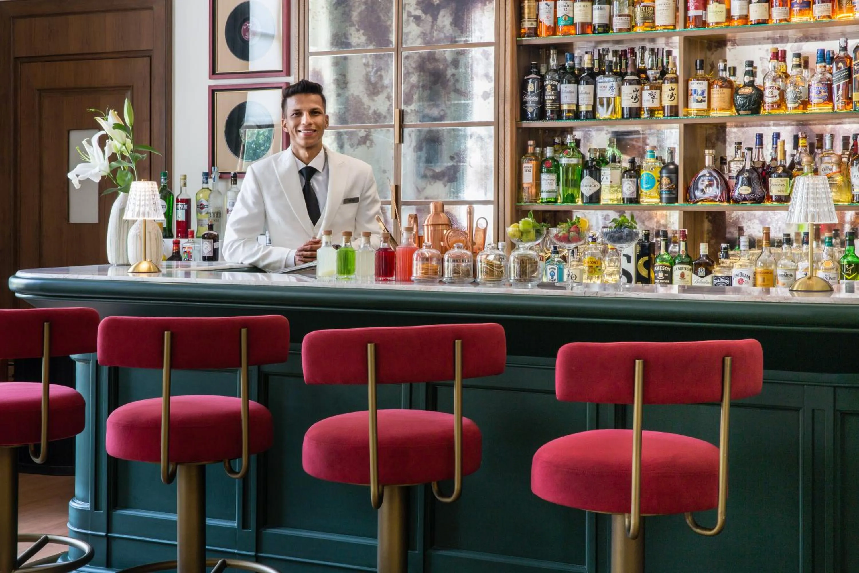 Lounge or bar in DLF Club 3