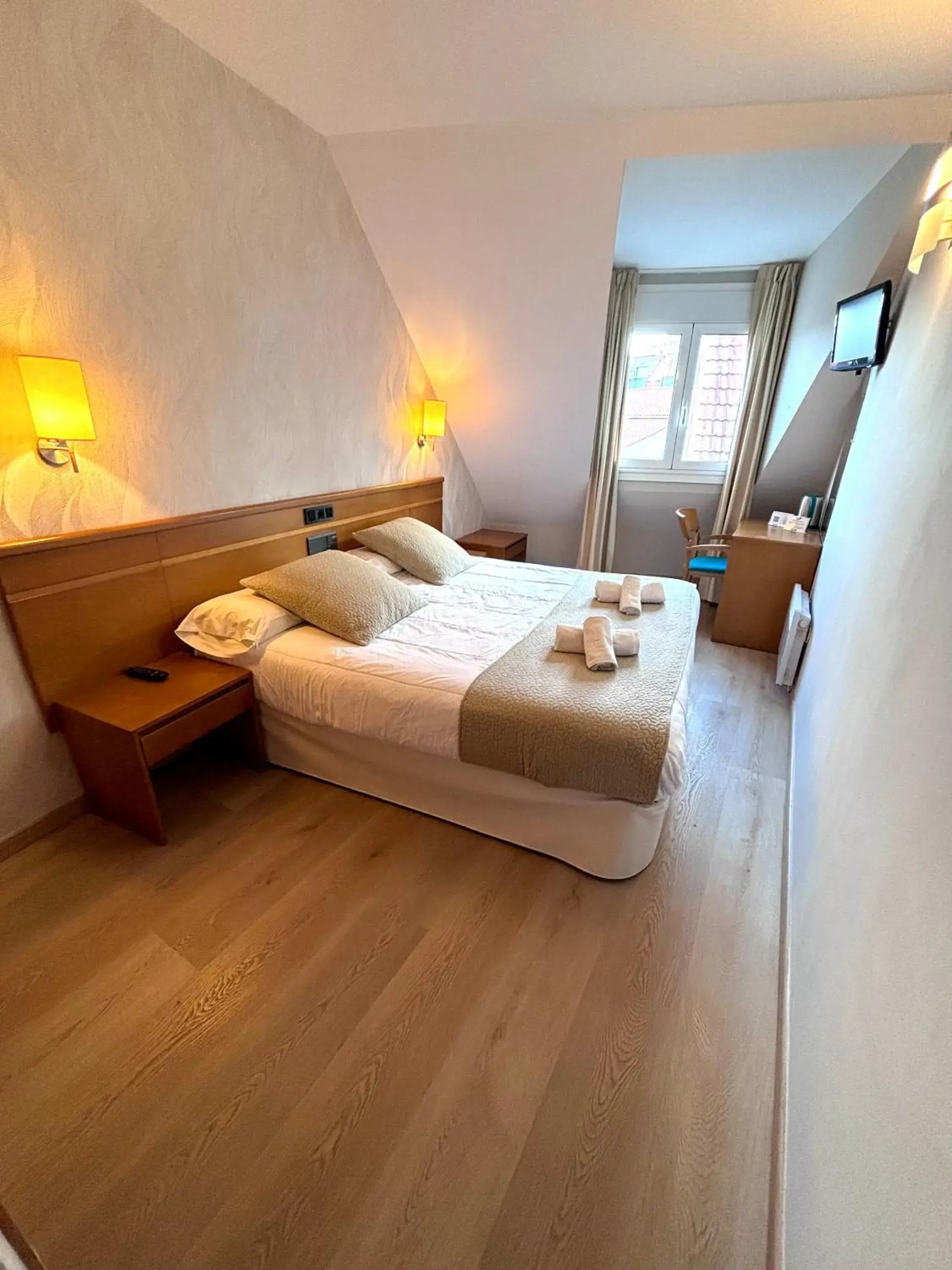 Double or Twin Room with City View in Hotel Atalaya I Double or Twin Room with City View in Hotel Atalaya I