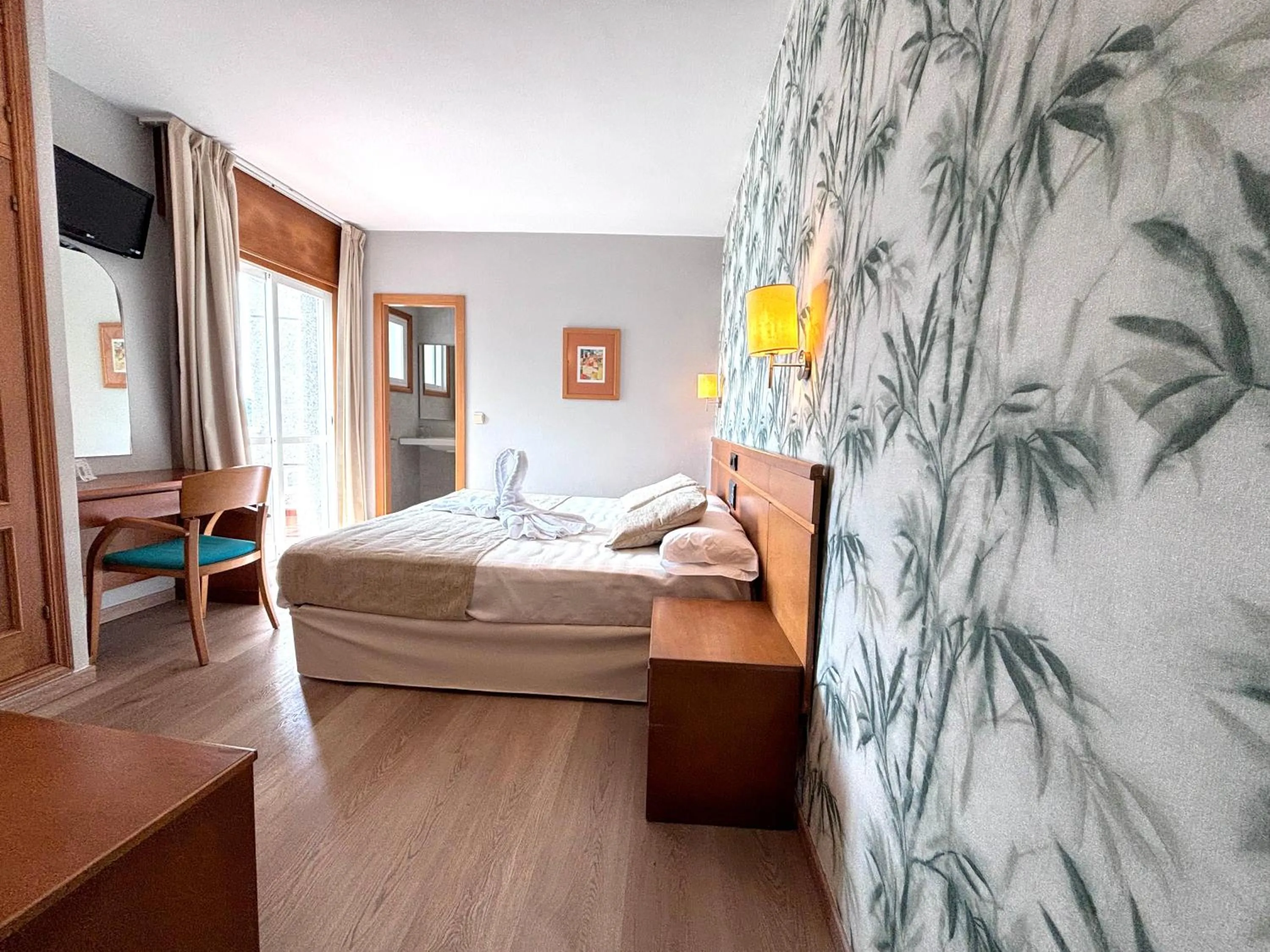 Bed in Hotel Atalaya I