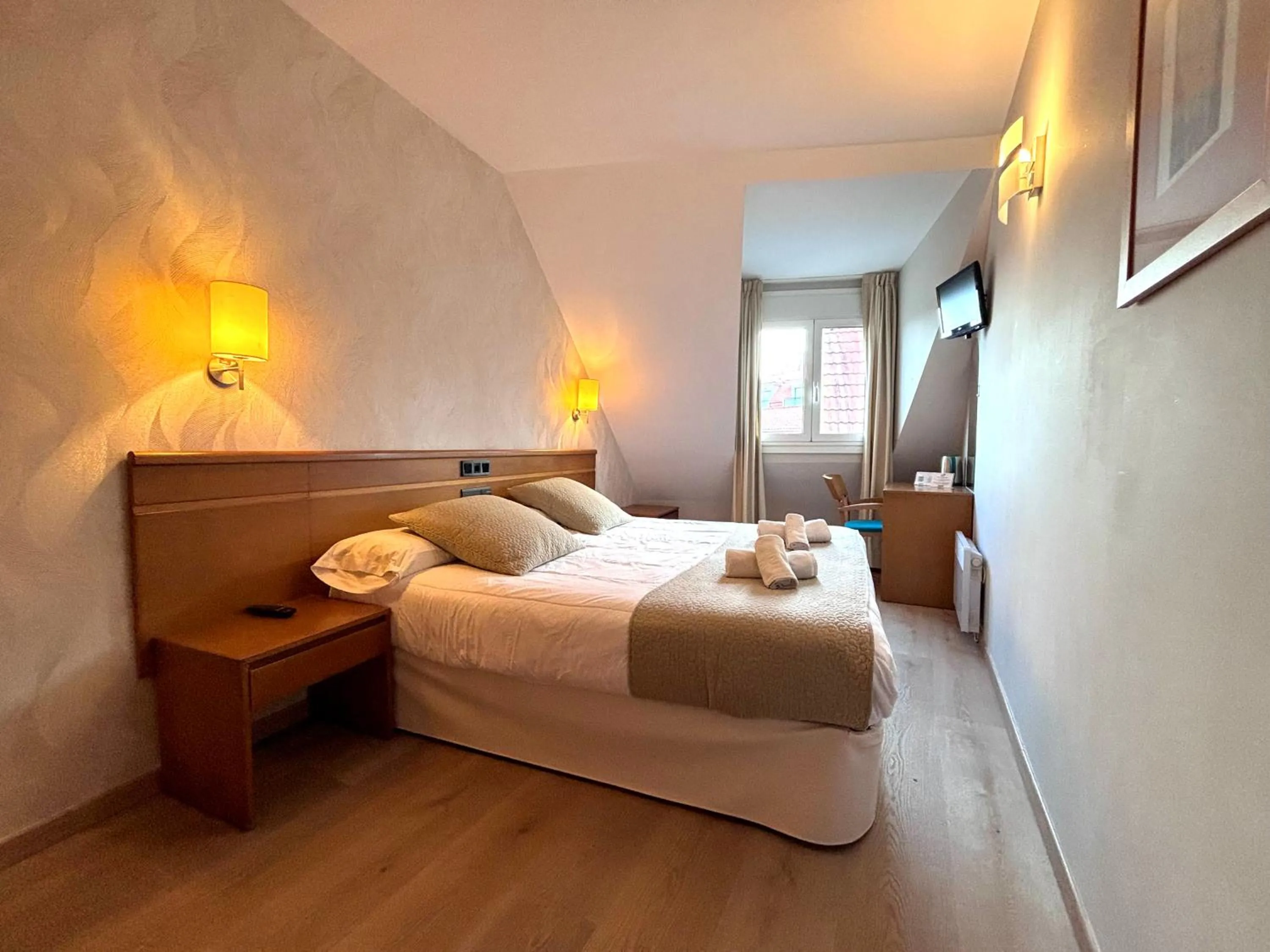 Bed in Hotel Atalaya I