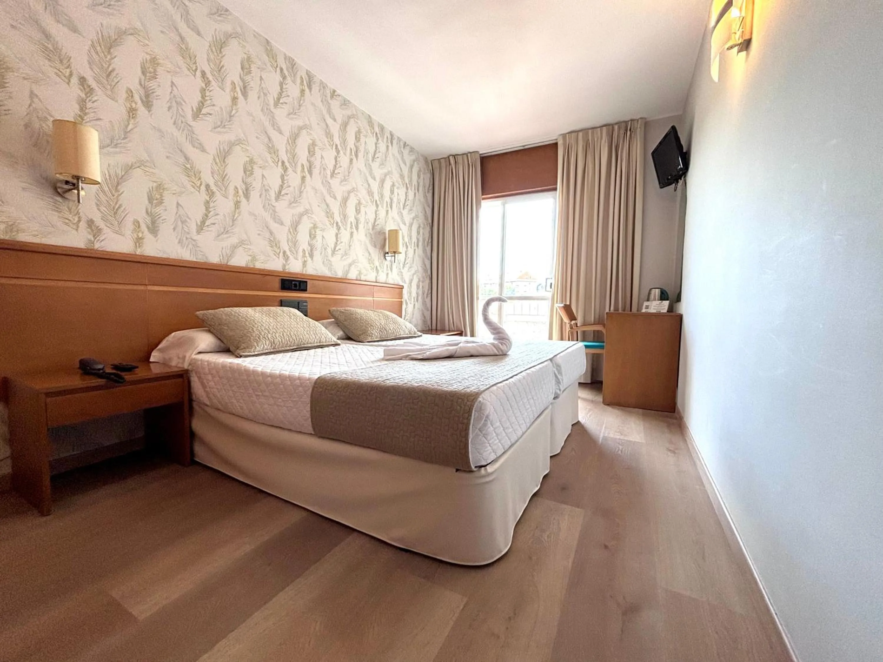 Bed in Hotel Atalaya I