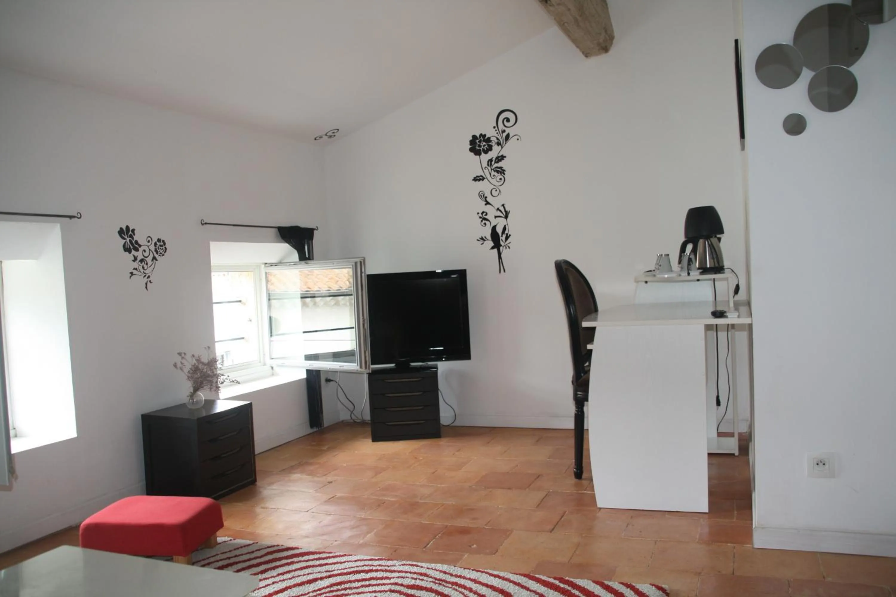 Day in Aux Pots Bleus