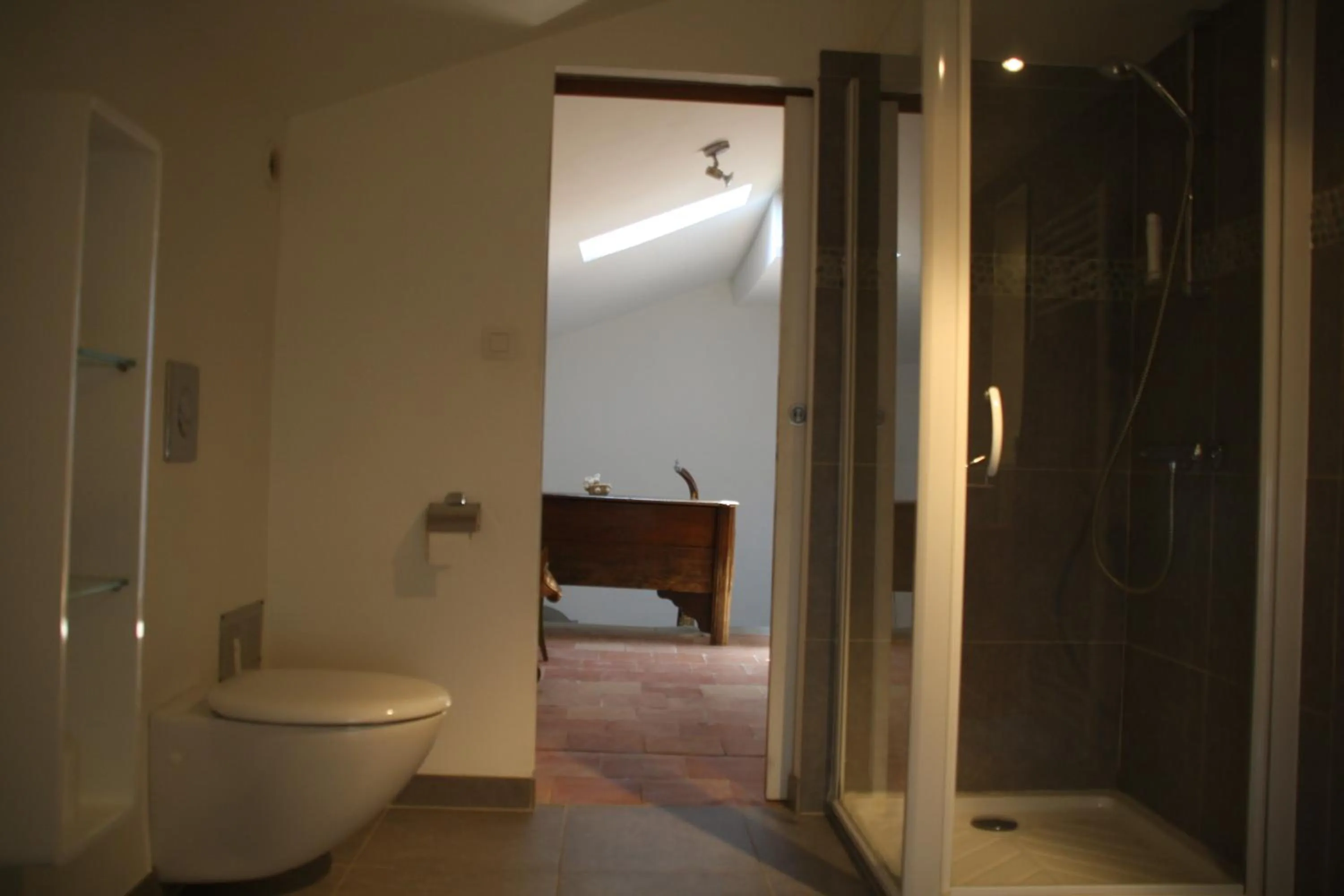 Bathroom in Aux Pots Bleus