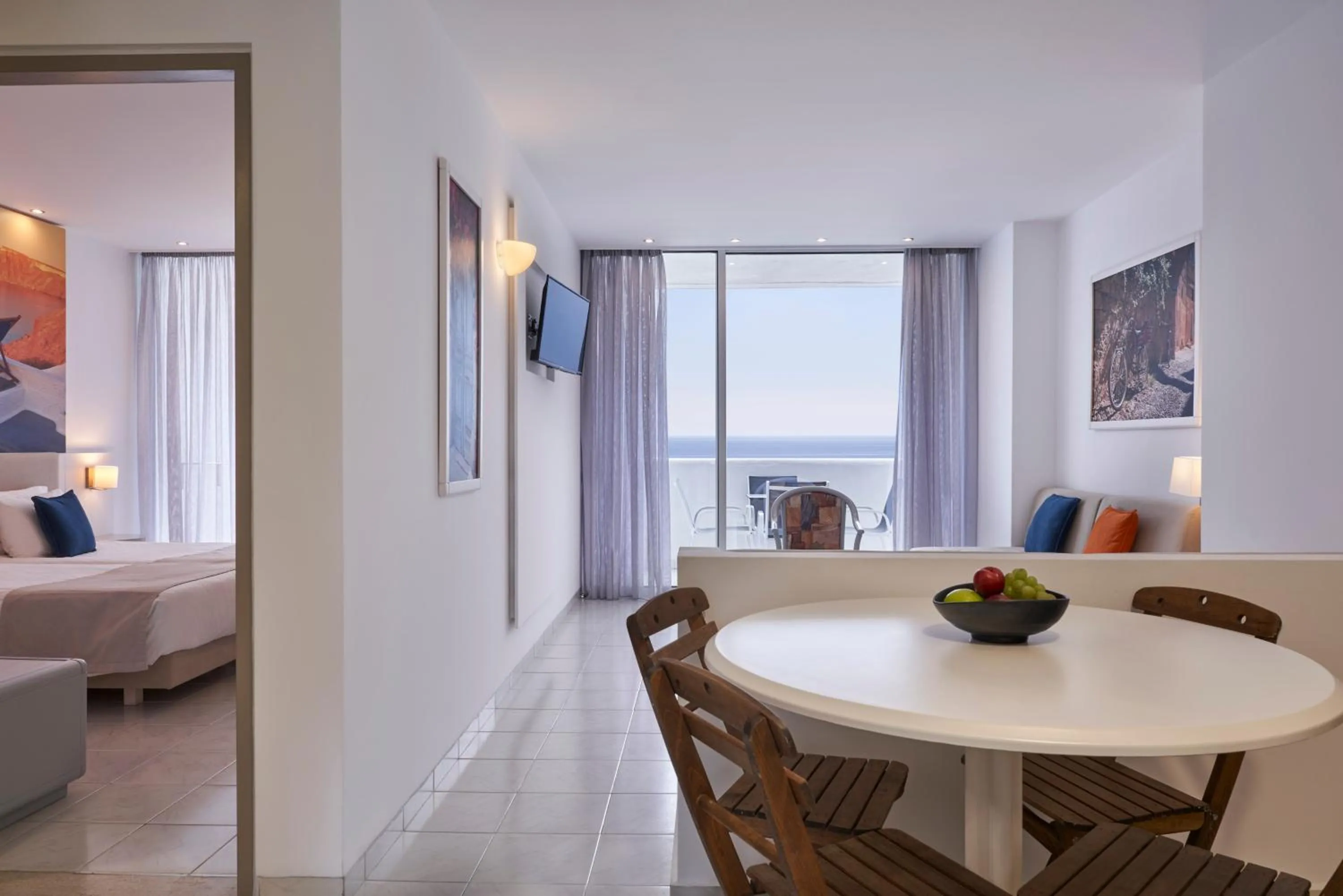 TV and multimedia, Bed in Epsilon Hotel Apartments