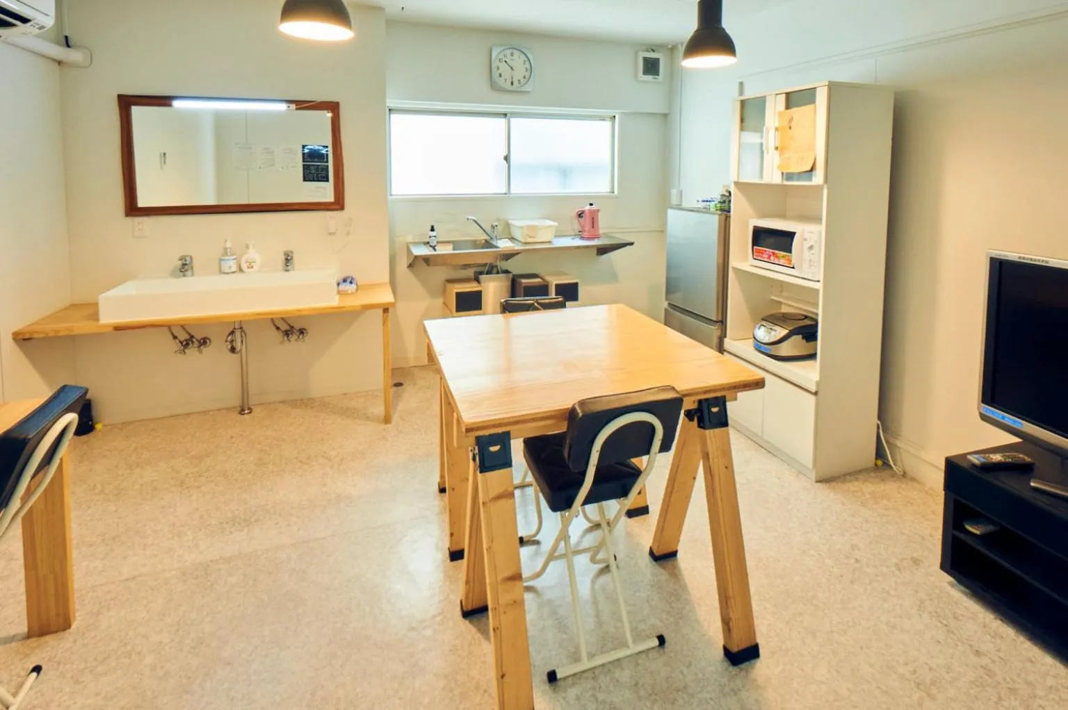 Communal lounge/ TV room in Guesthouse Banvina