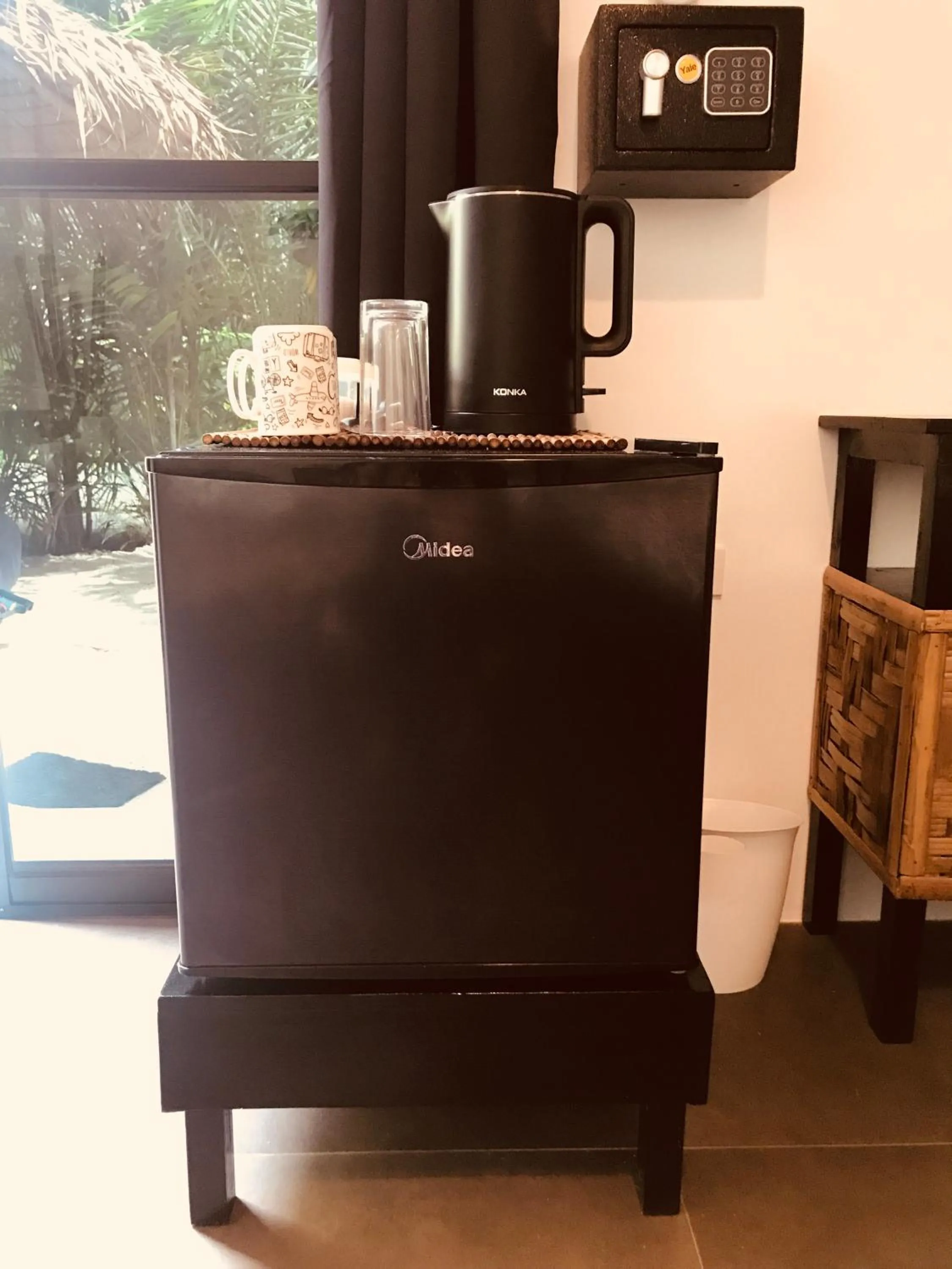 Coffee/tea facilities in Everyday Sunday Hotel & Cafe