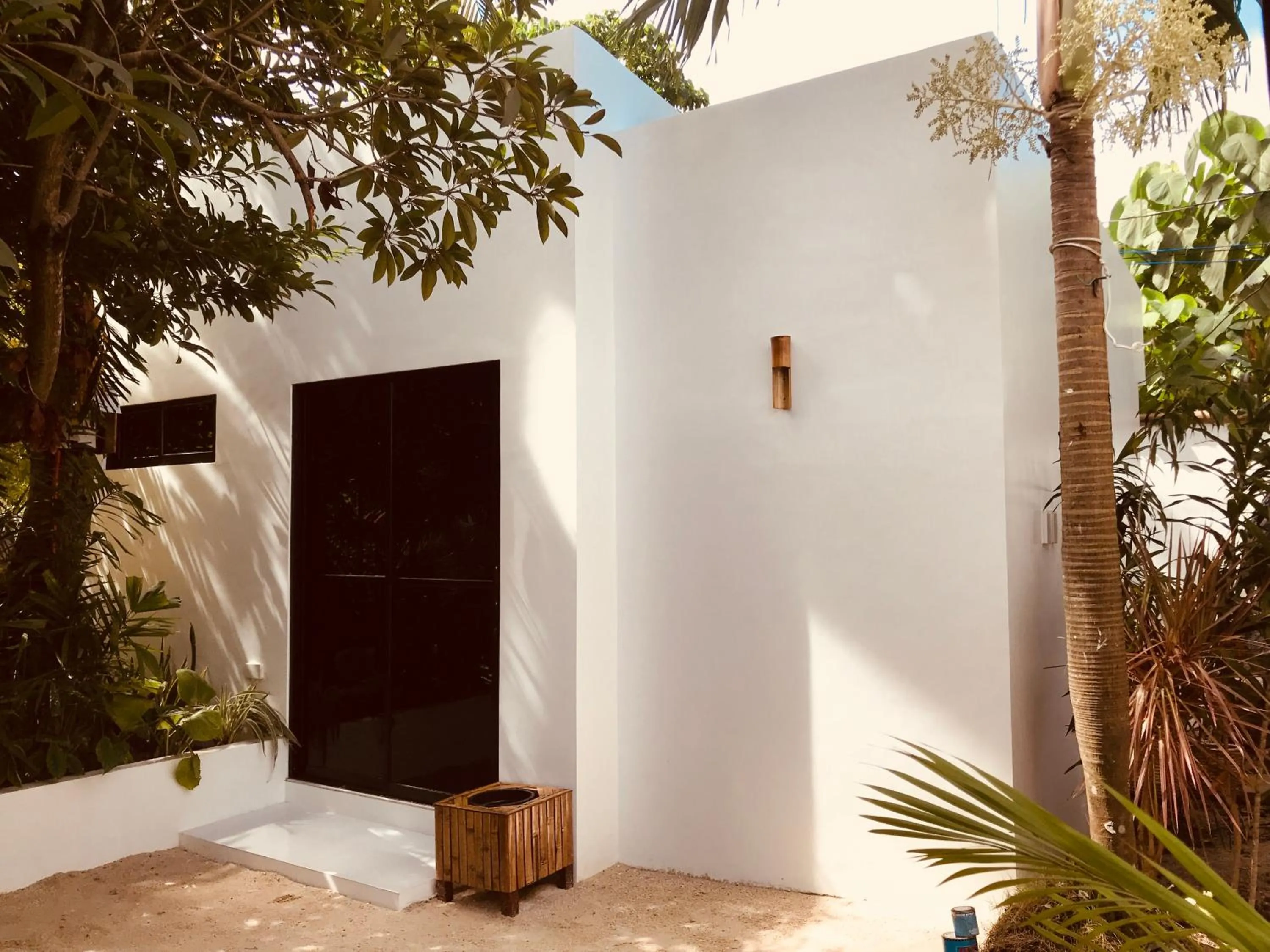 Property building in Everyday Sunday Hotel & Cafe