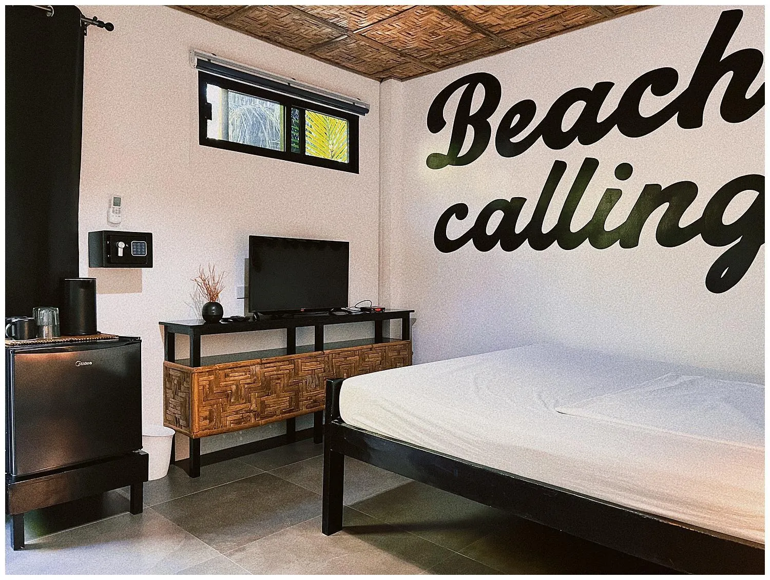 Bedroom, Bed in Everyday Sunday Hotel & Cafe