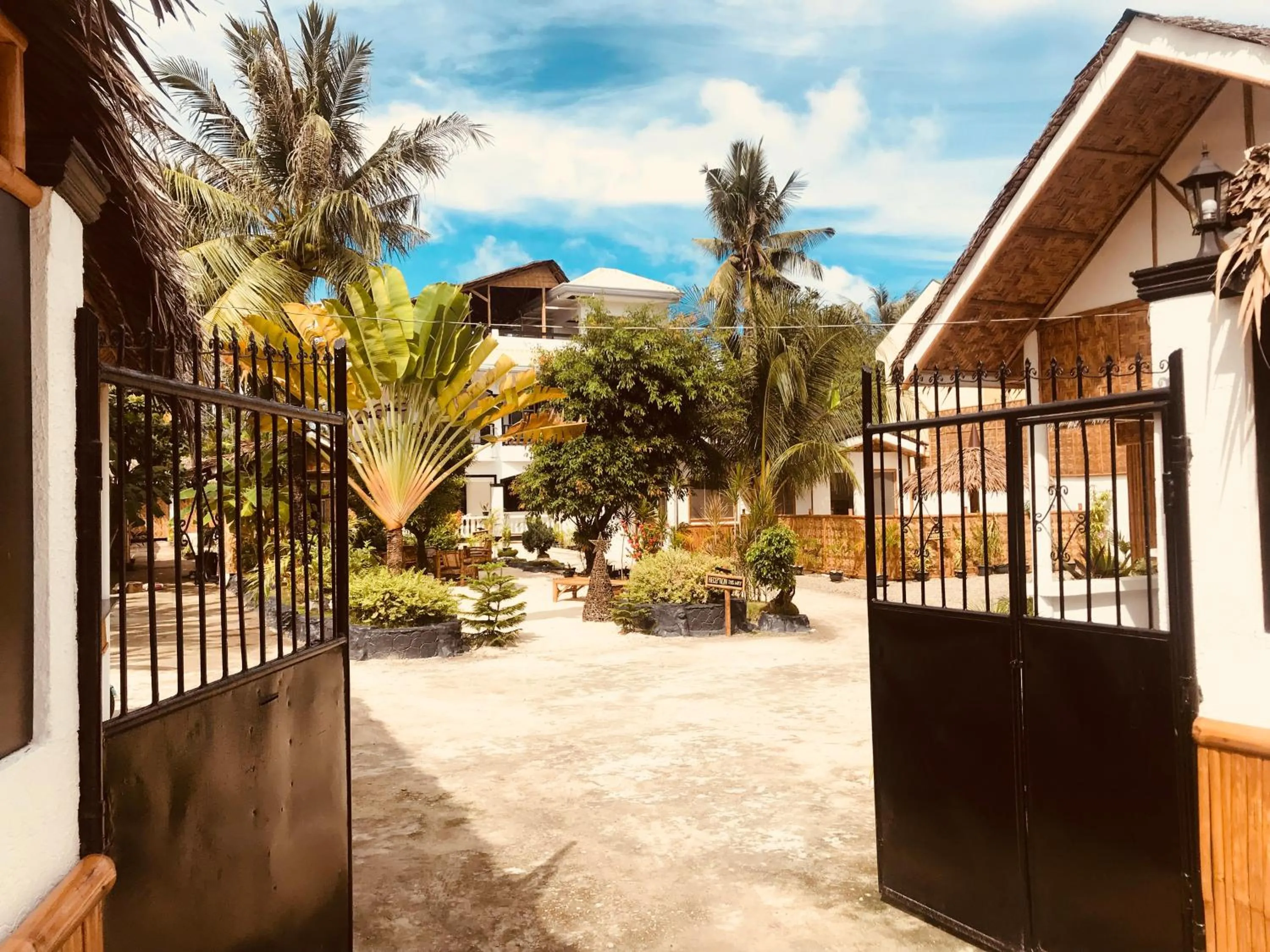 Facade/entrance in Everyday Sunday Hotel & Cafe