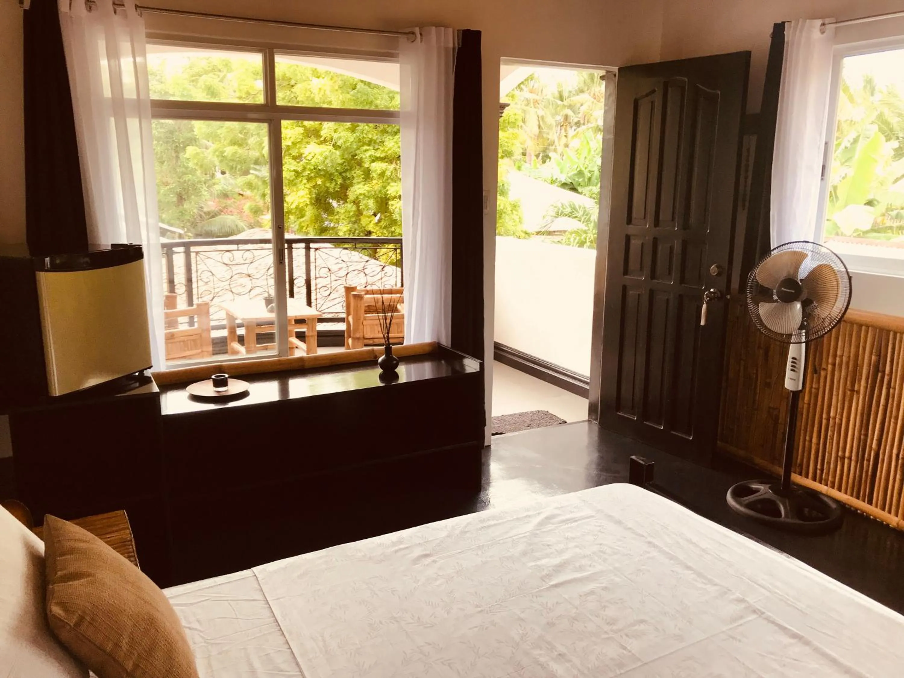 Photo of the whole room, Bed in Everyday Sunday Hotel & Cafe