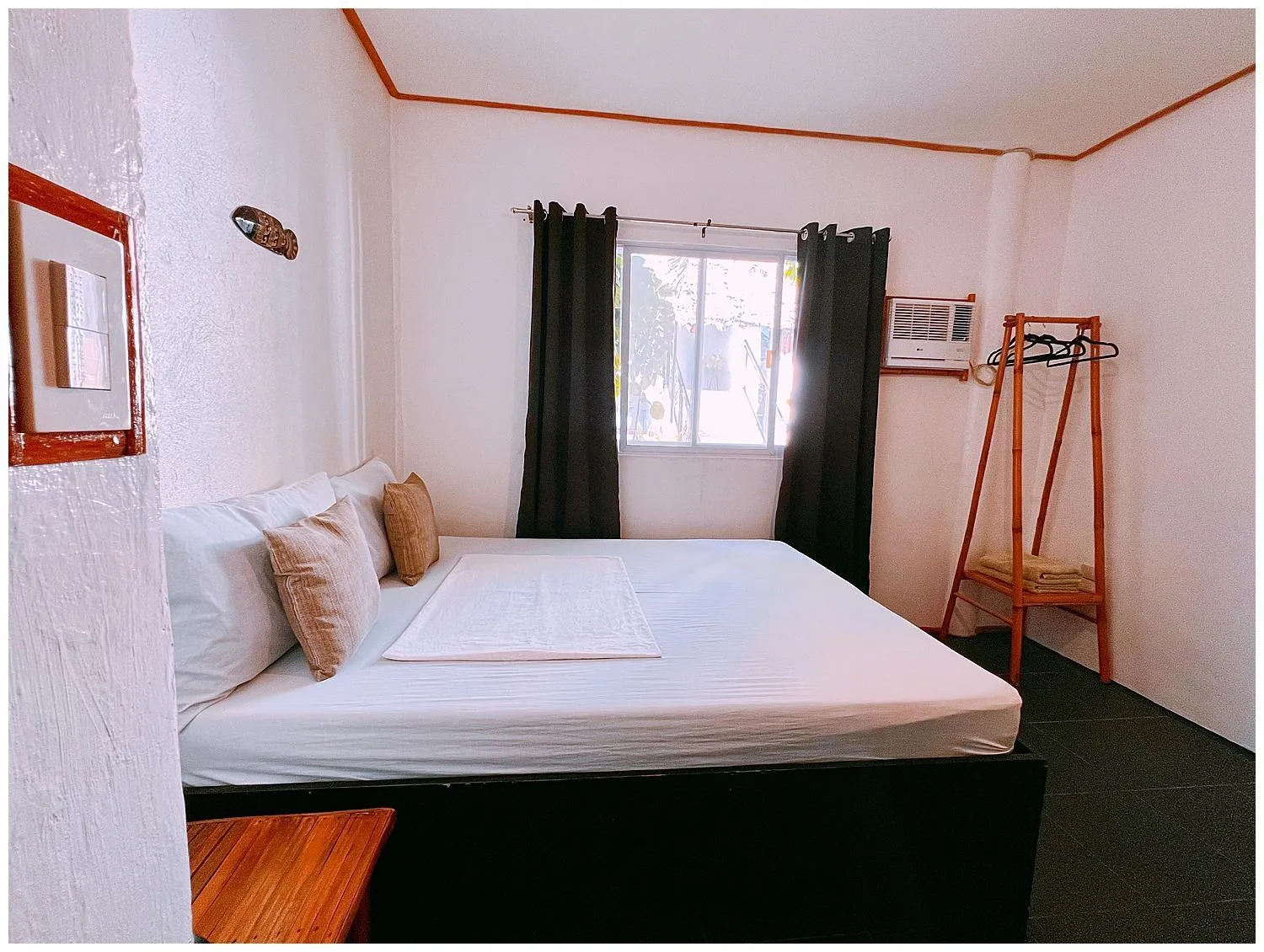 Bedroom, Bed in Everyday Sunday Hotel & Cafe