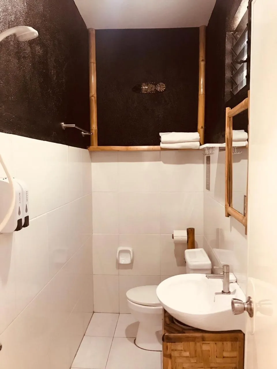 Photo of the whole room in Everyday Sunday Hotel & Cafe