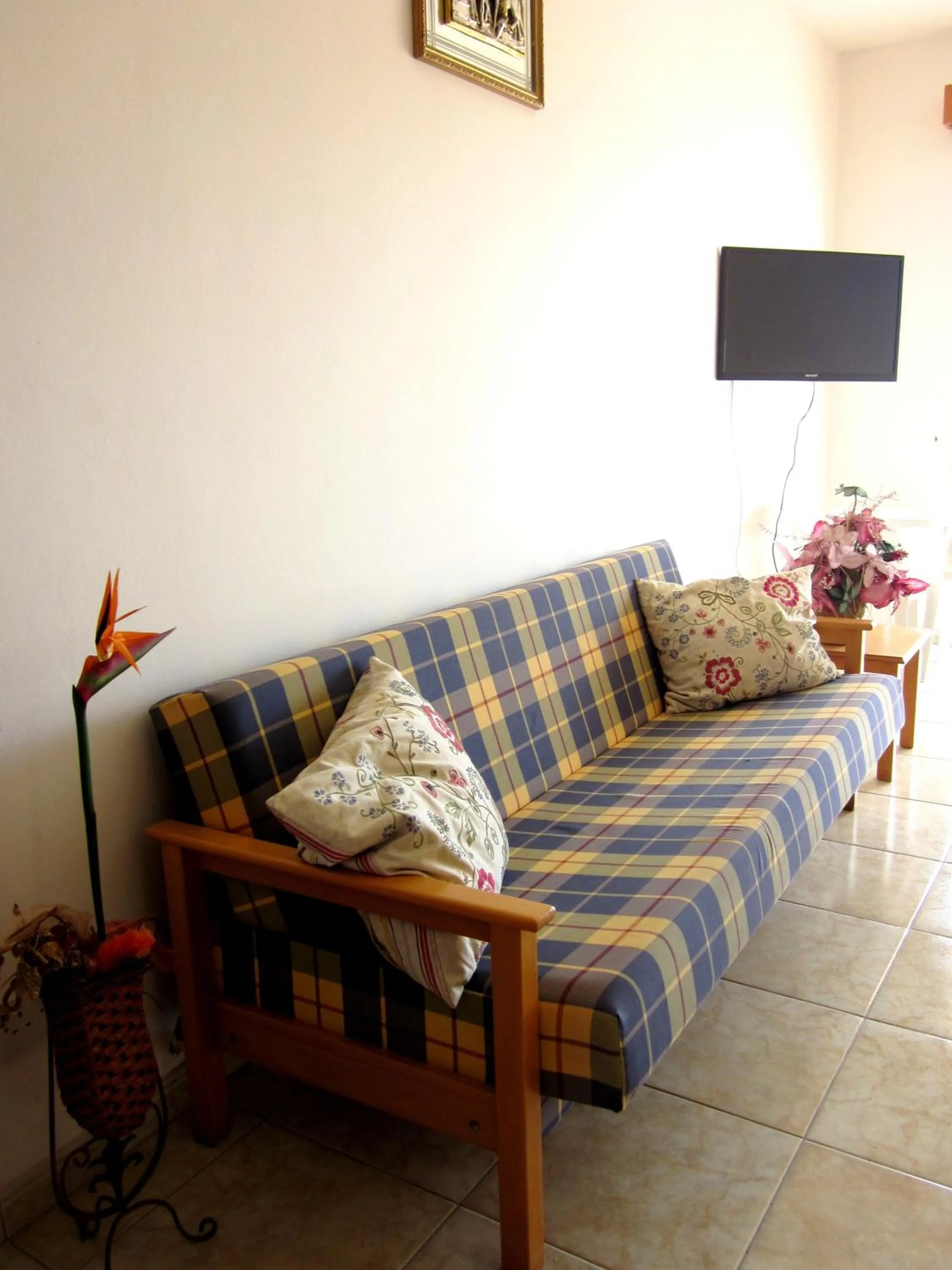 Living room in Georgia Apartments