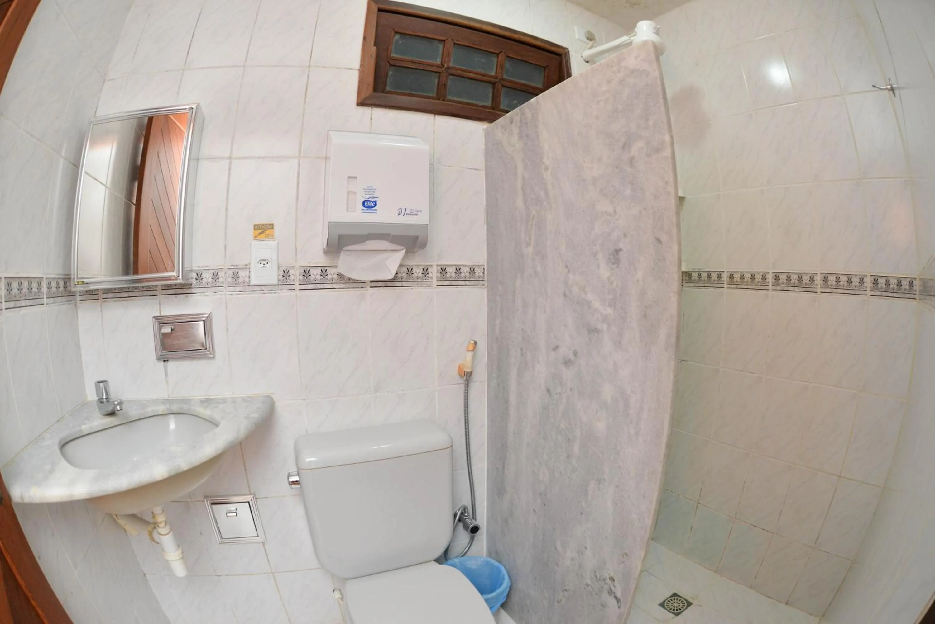 Bathroom in Pousada A Flor da Terra