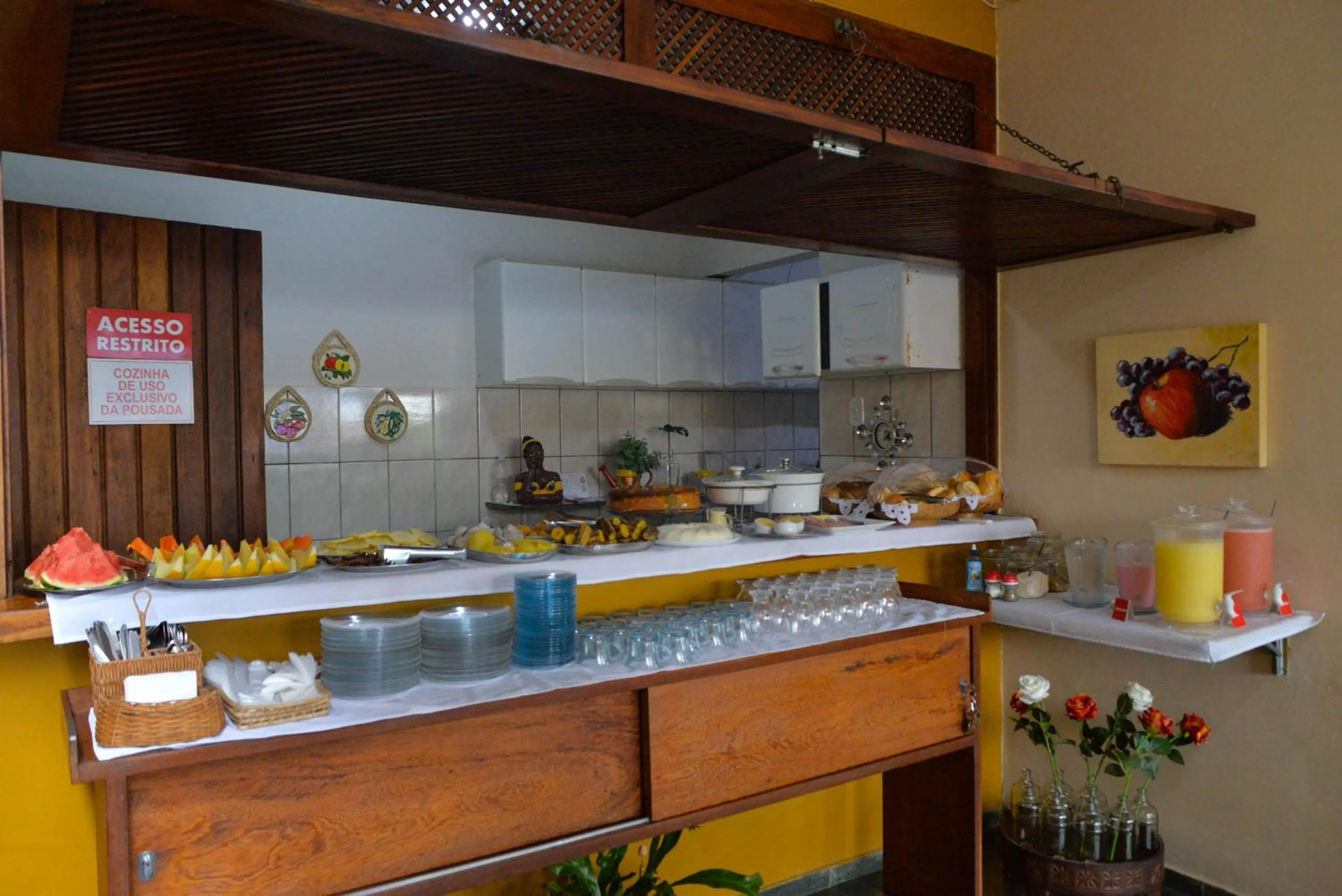 Buffet breakfast in Pousada A Flor da Terra