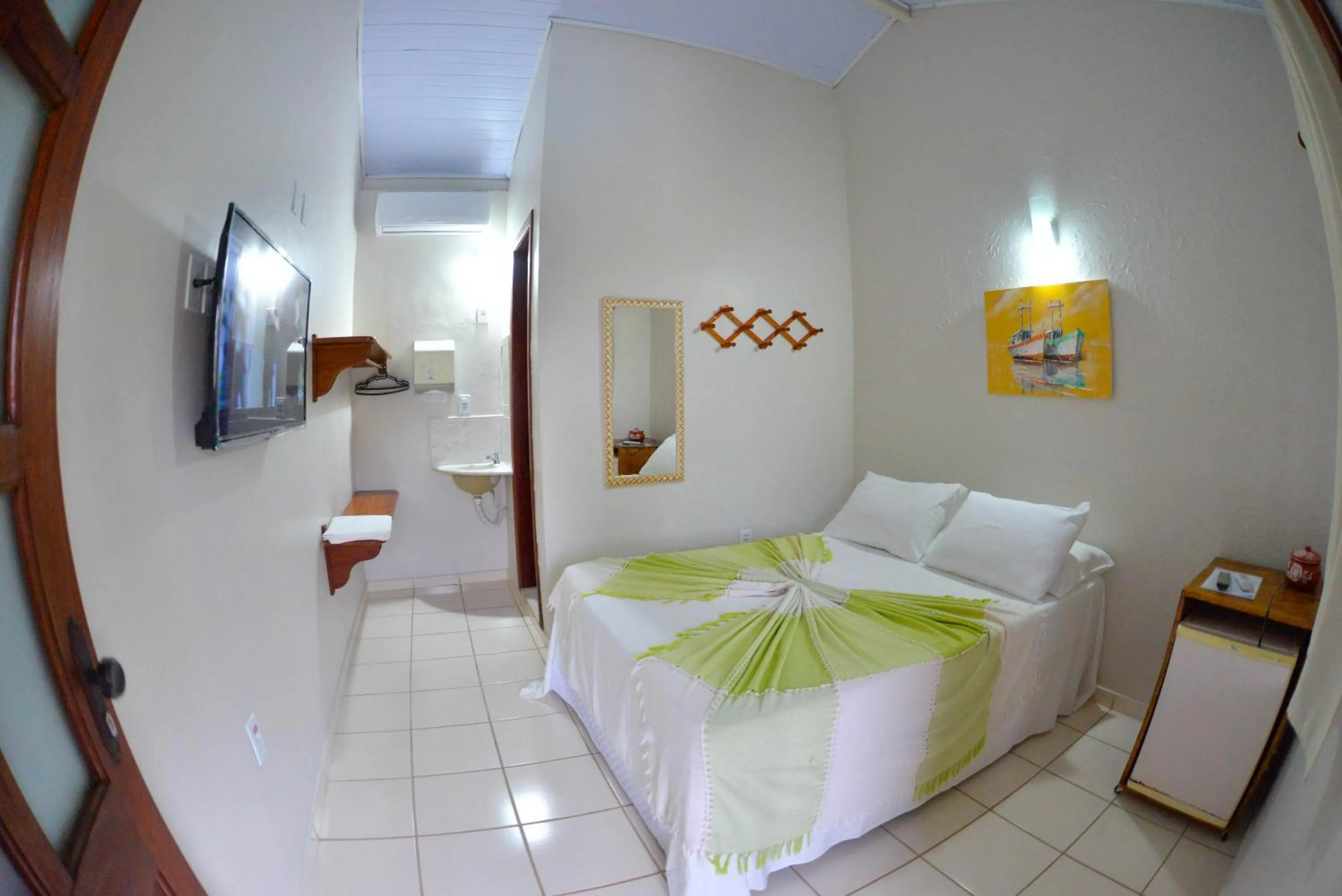 Photo of the whole room, Bed in Pousada A Flor da Terra
